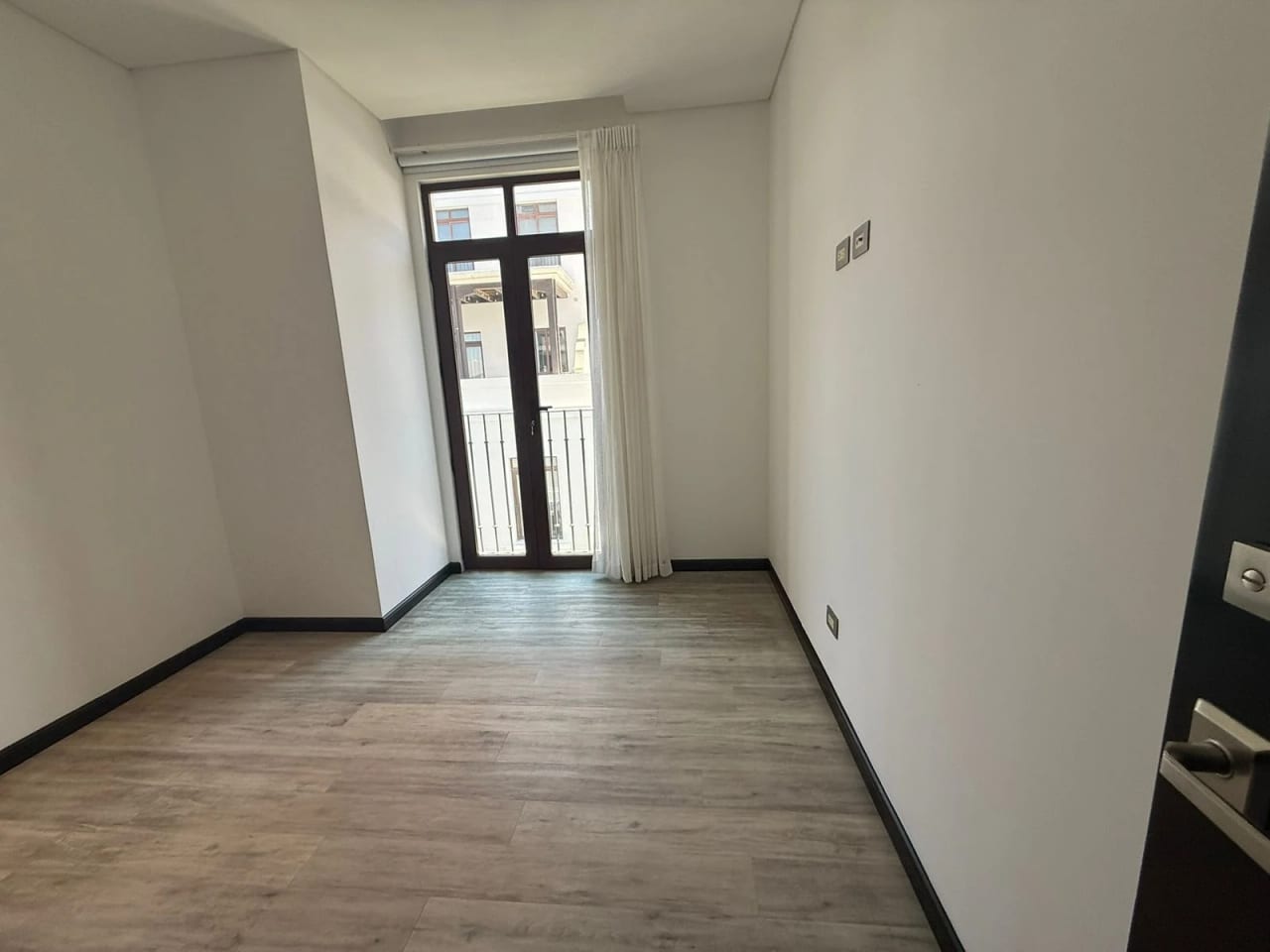 Vendo Apartamento con Terraza, Lirios de Cayala Z.16 — Apartamento en Venta en Lirios de Cayalá II, Zona 16, Guatemala, Ciudad — foto 12 de 17