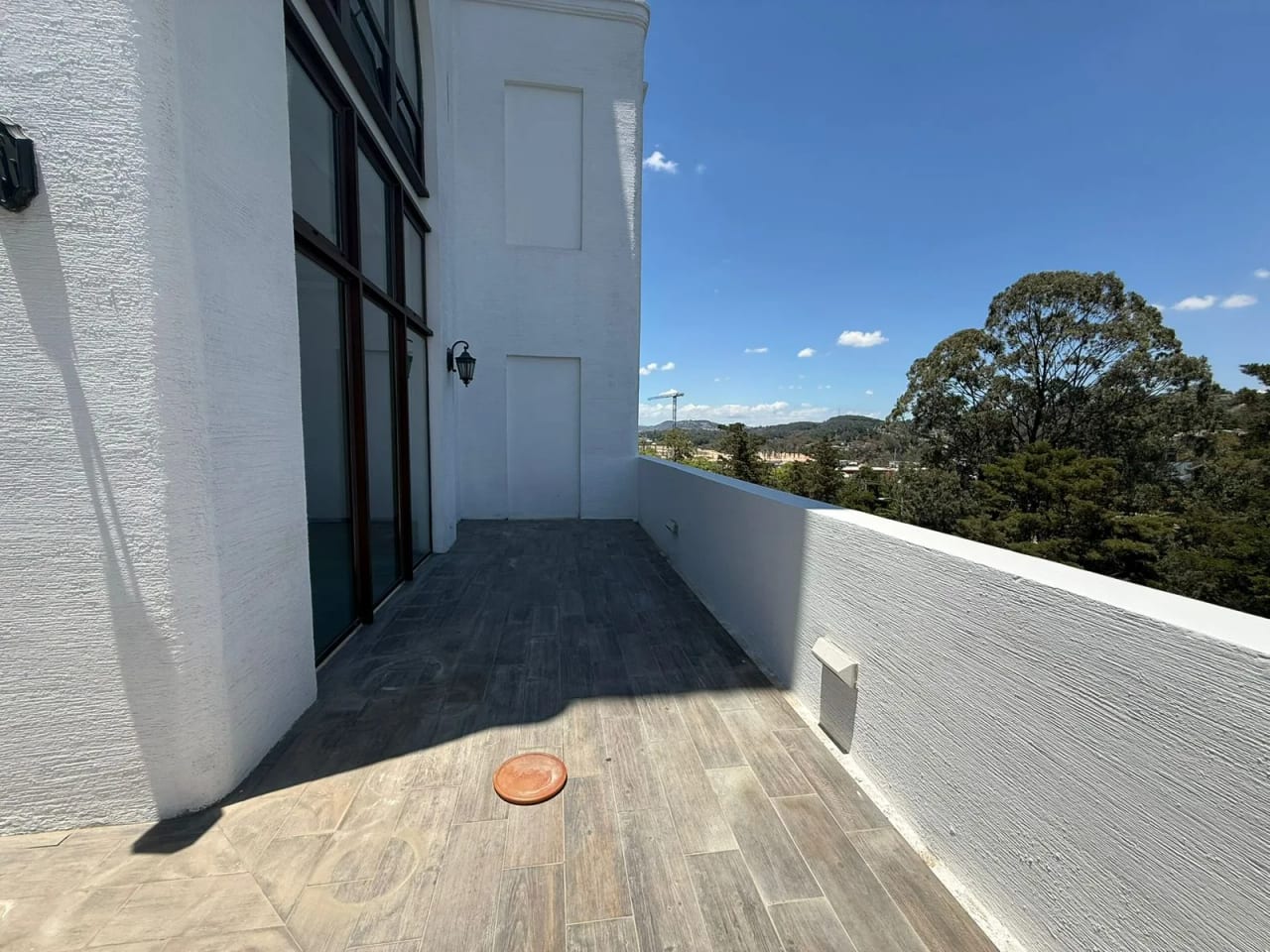 Vendo Apartamento con Terraza, Lirios de Cayala Z.16 — Apartamento en Venta en Lirios de Cayalá II, Zona 16, Guatemala, Ciudad — foto 4 de 17