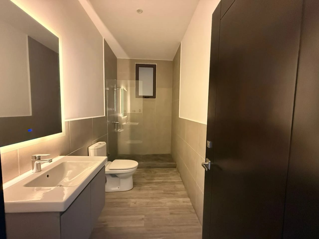 Vendo Apartamento con Terraza, Lirios de Cayala Z.16 — Apartamento en Venta en Lirios de Cayalá II, Zona 16, Guatemala, Ciudad — foto 16 de 17