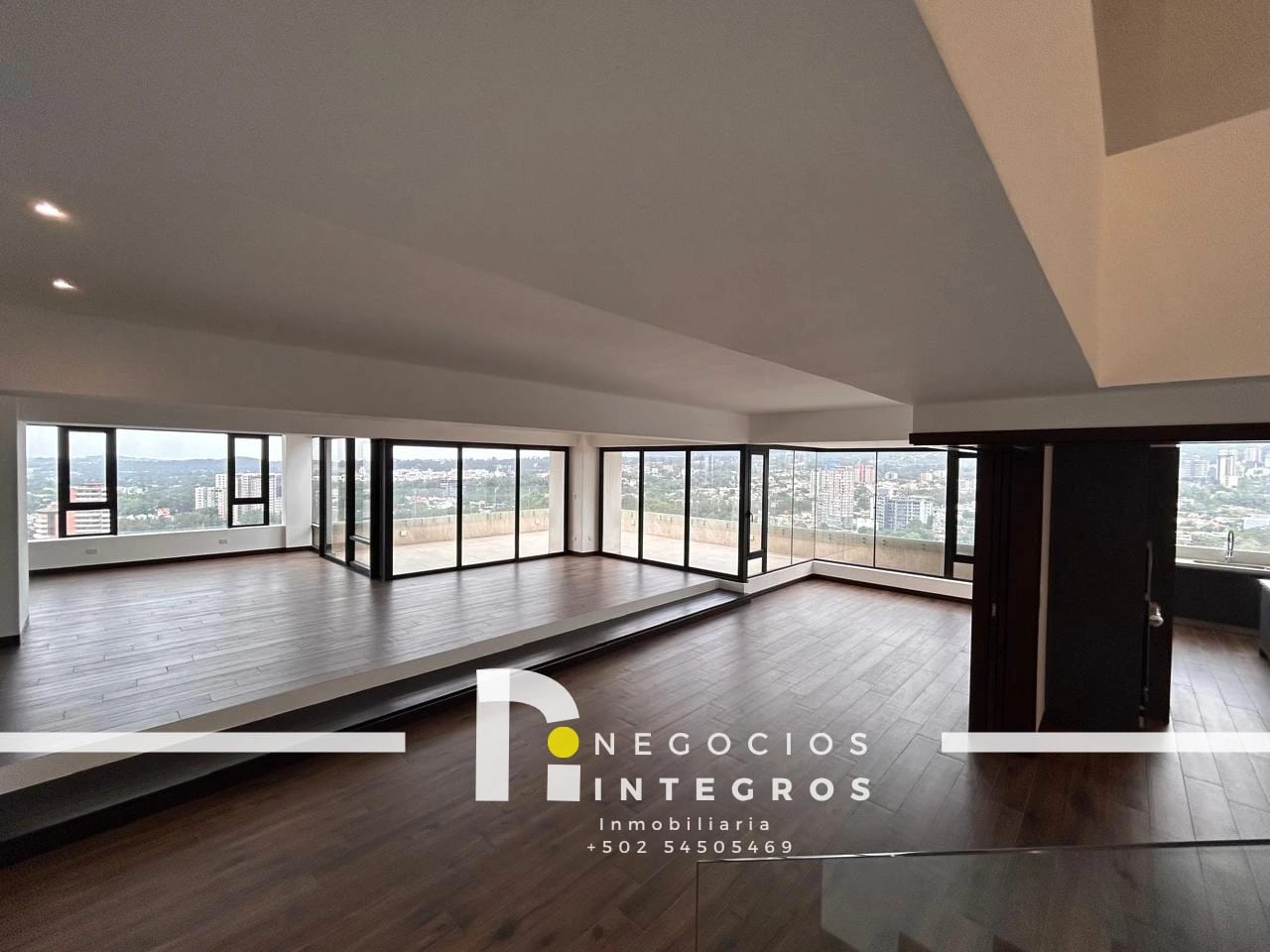 Vendo Espectacular Penthouse en Z.10 Oakland — Apartamento en Venta en Milenia, Zona 10, Guatemala, Ciudad — foto 1 de 17