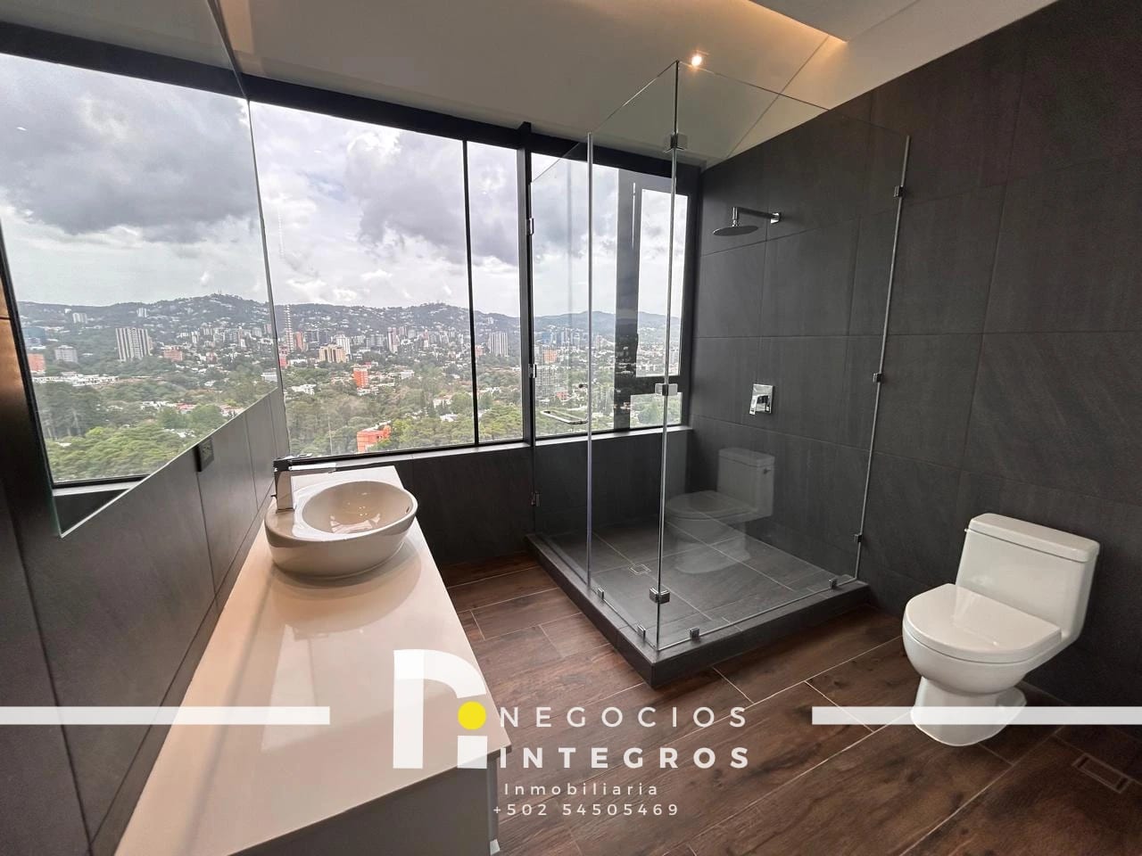 Vendo Espectacular Penthouse en Z.10 Oakland — Apartamento en Venta en Milenia, Zona 10, Guatemala, Ciudad — foto 15 de 17