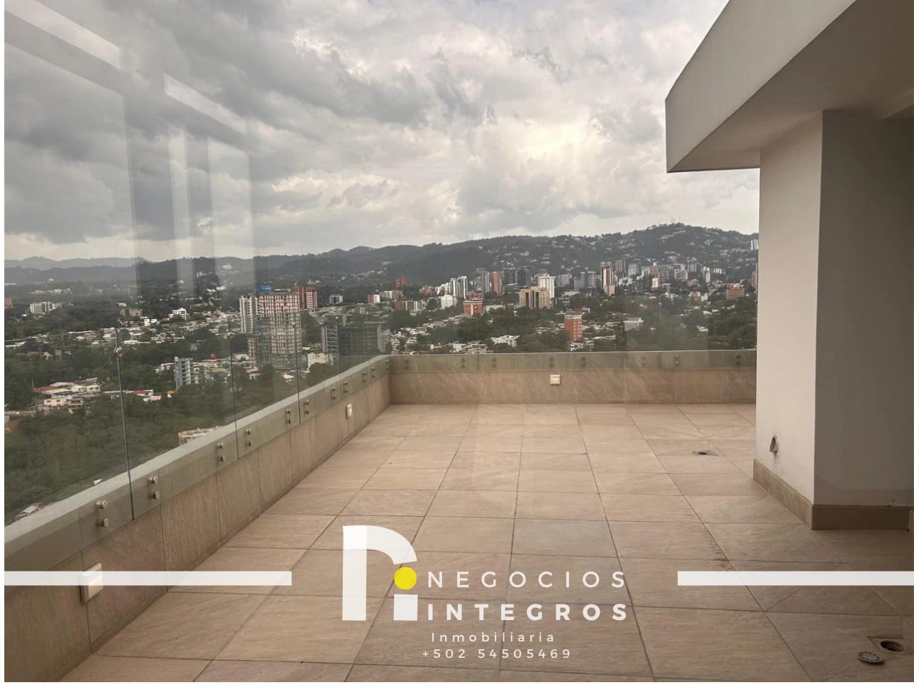 Vendo Espectacular Penthouse en Z.10 Oakland — Apartamento en Venta en Milenia, Zona 10, Guatemala, Ciudad — foto 4 de 17