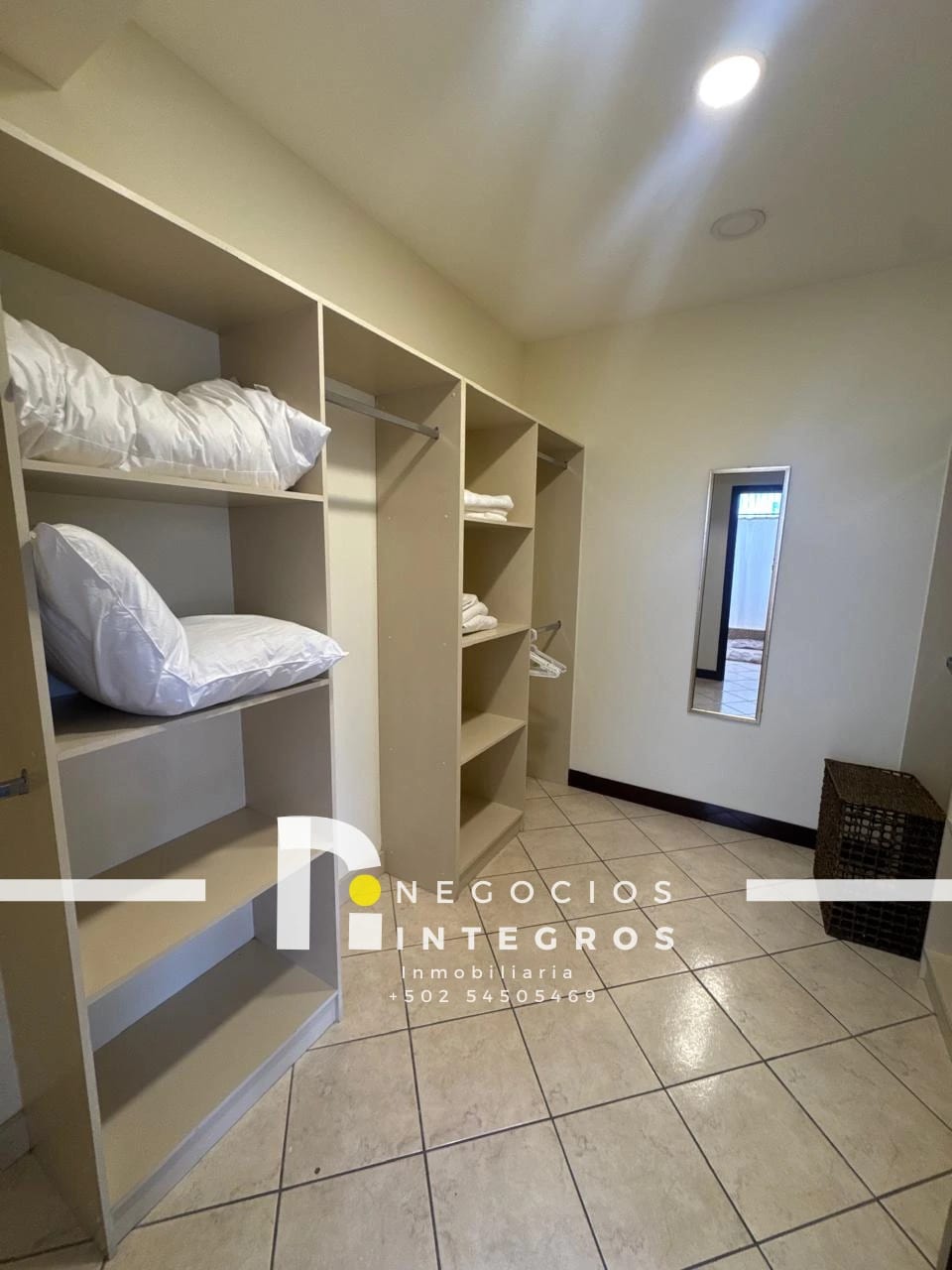 Apartamento en Venta o Renta, Amueblado y Equipado en Milenia, Zona 10 — Apartamento en Venta en Milenia, Zona 10, Guatemala, Ciudad — foto 16 de 17