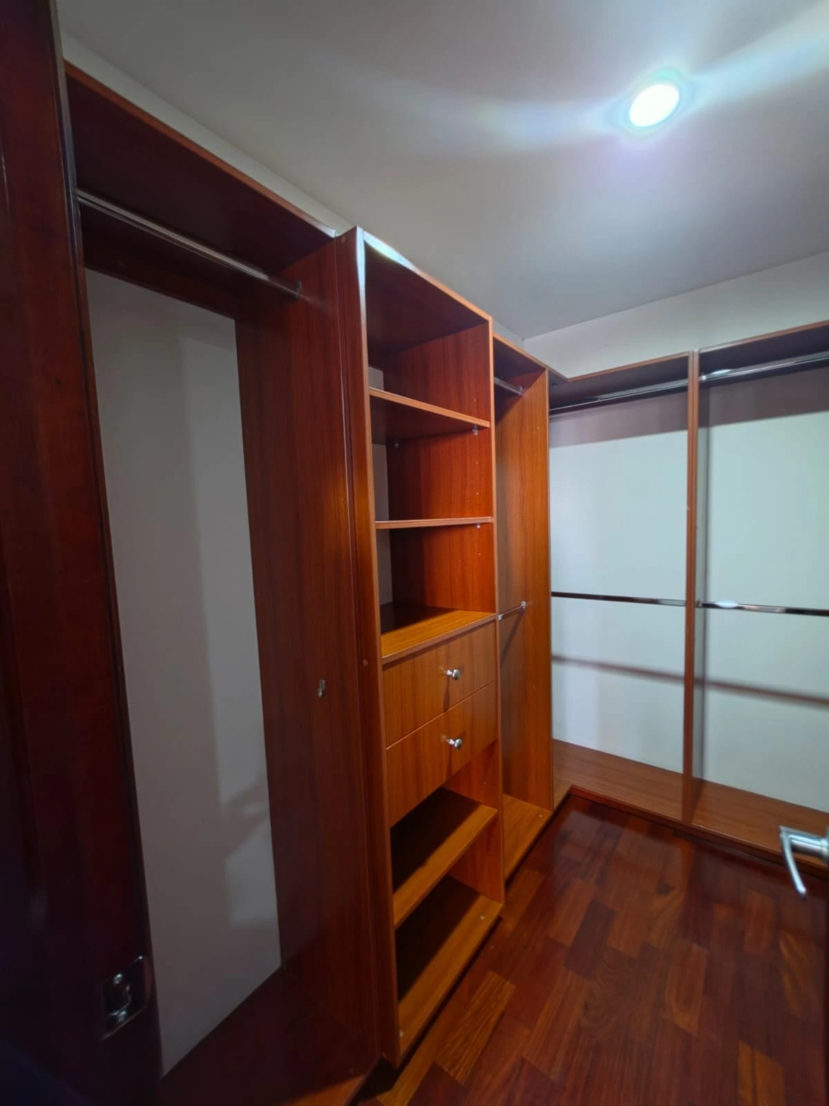 Apartamento Amueblado en Alquiler Santa Maria, Balcon (j) — Apartamento en Alquiler en Santa María, Zona 10, Guatemala, Ciudad — foto 11 de 15