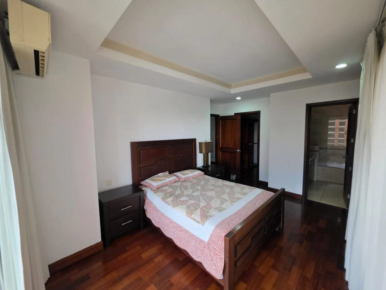Apartamento Amueblado en Alquiler Santa Maria, Balcon (j) — Apartamento en Alquiler en Santa María, Zona 10, Guatemala, Ciudad — foto 10 de 15