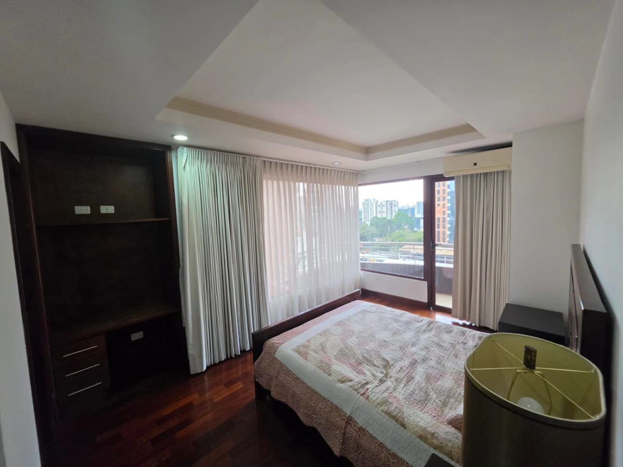 Apartamento Amueblado en Alquiler en Santa Maria Z.10, Balcón (j) — Apartamento en Venta en Santa María, Zona 10, Guatemala, Ciudad — foto 7 de 15