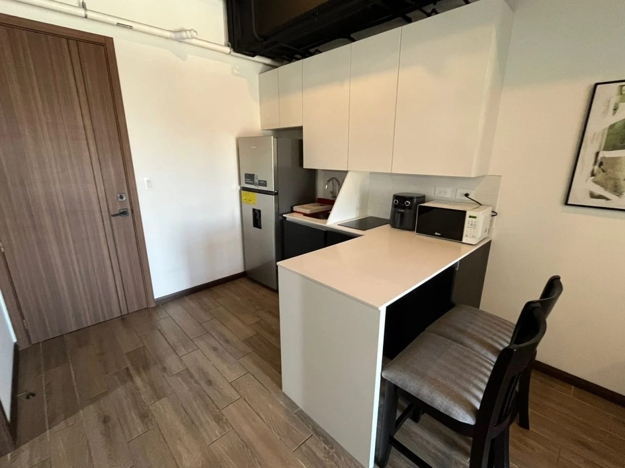 APARTAMENTO AMUEBLADO EN VENTA EDIFICIO SEPTIMO ZONA 4 — Apartamento en Venta en Séptimo, Zona 4, Guatemala, Ciudad — foto 3 de 13