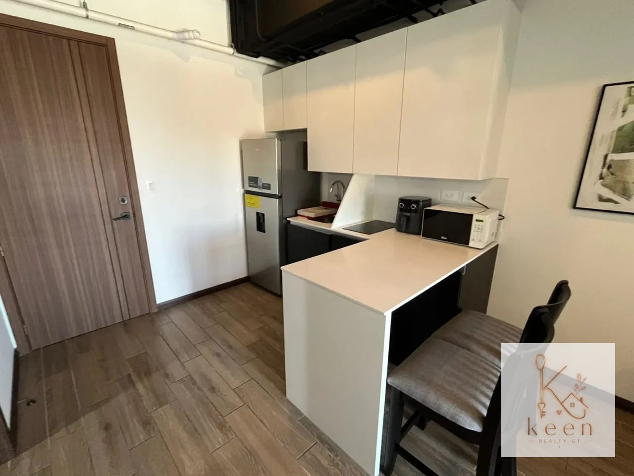Apartamento Amueblado en Venta Edificio Septimo Zona 4 — Apartamento en Venta en Séptimo, Zona 4, Guatemala, Ciudad — foto 3 de 13