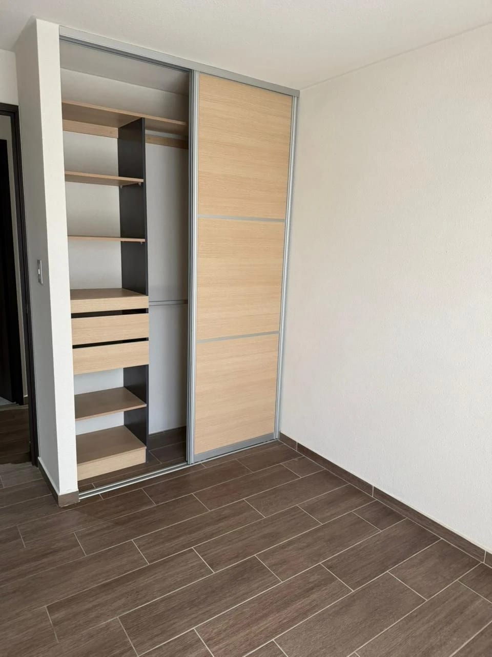 Apartamento en renta en Parque Mateo Zona 7 de 3 dormitorios — Apartamento en Alquiler en Parque Mateo, Zona 7, Guatemala, Ciudad — foto 9 de 11
