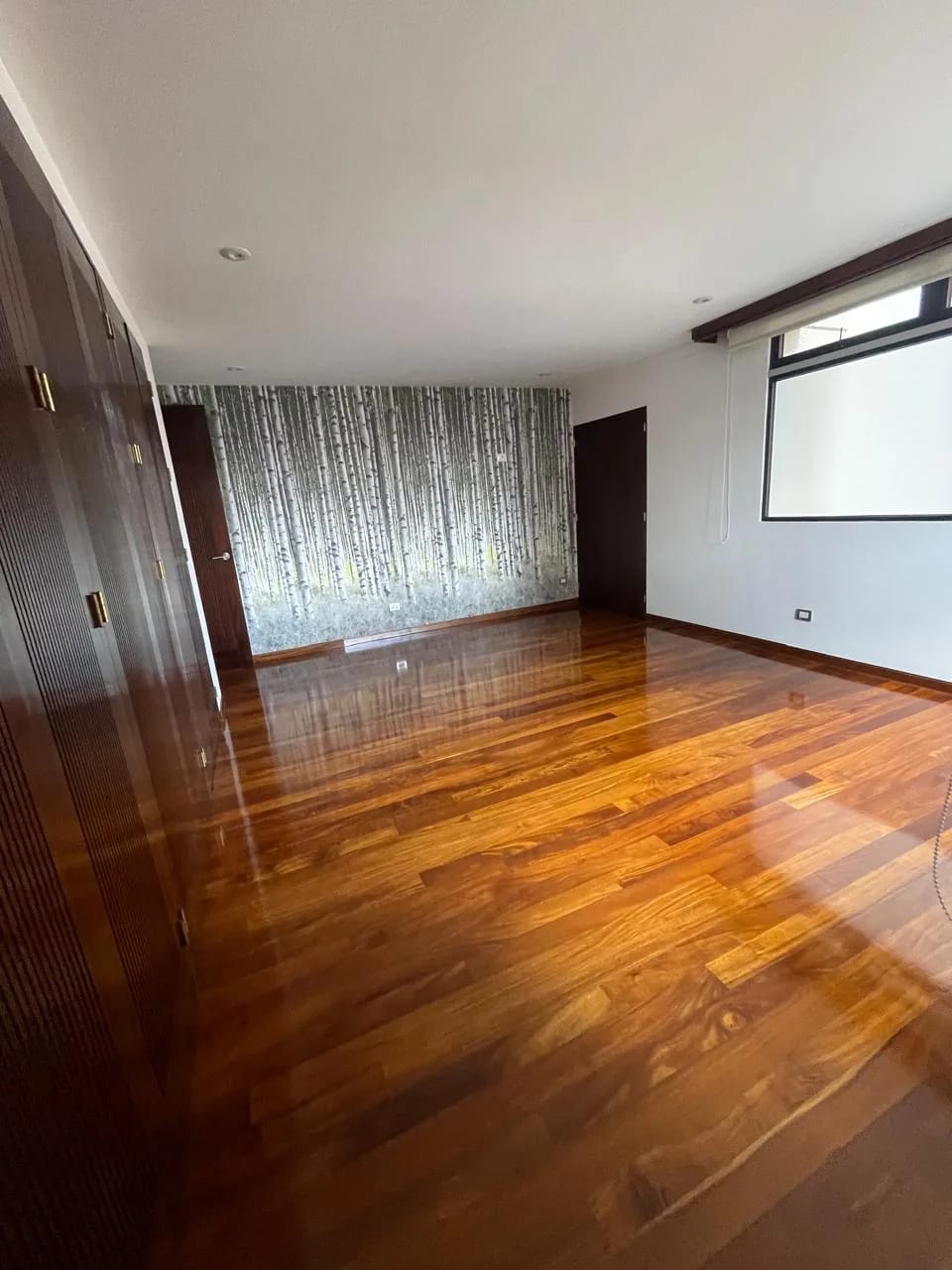 Alquiler de apartamento en Zona 14 Villa Fontana amplio y exclusivo con 400 Mt2. — Apartamento en Alquiler en Villa Fontana, Zona 14, Guatemala, Ciudad — foto 2 de 11