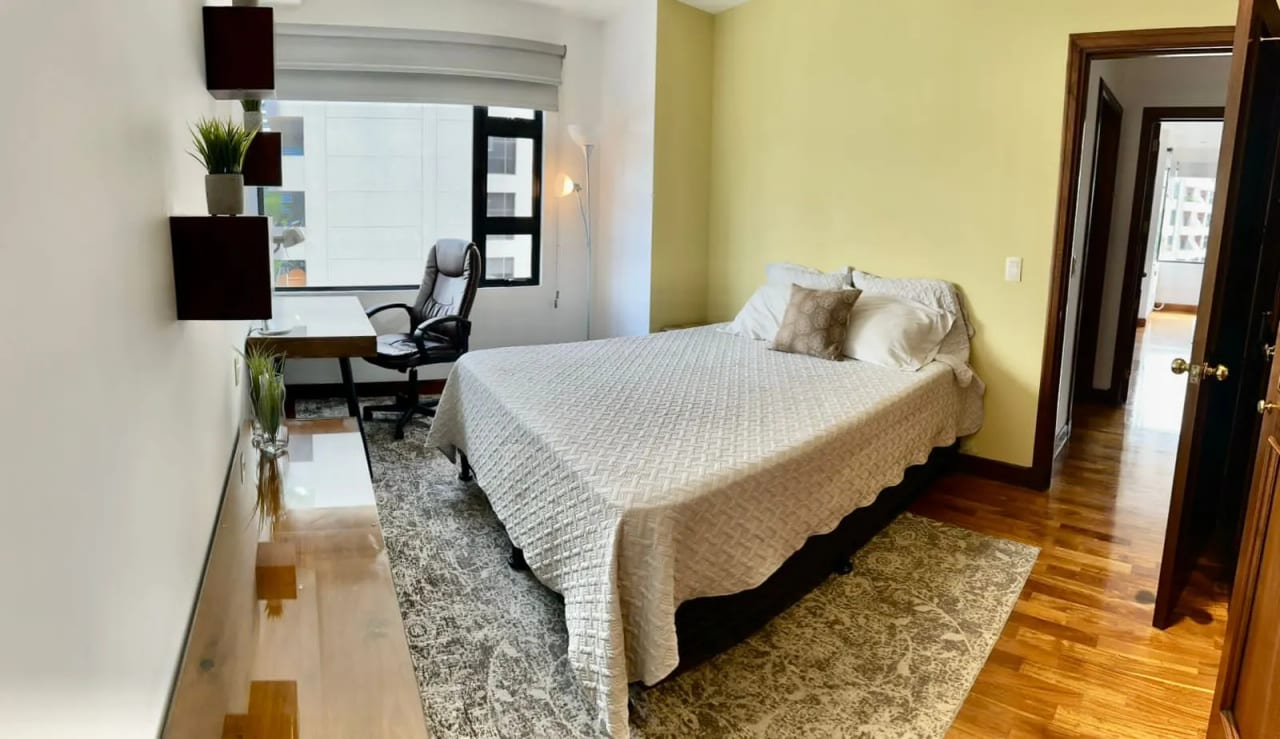 Alquiler de Apartamento en Zona 10 Altos de Santa Clara Amueblado — Apartamento en Alquiler en Altos de Santa Clara, Zona 10, Guatemala, Ciudad — foto 10 de 11