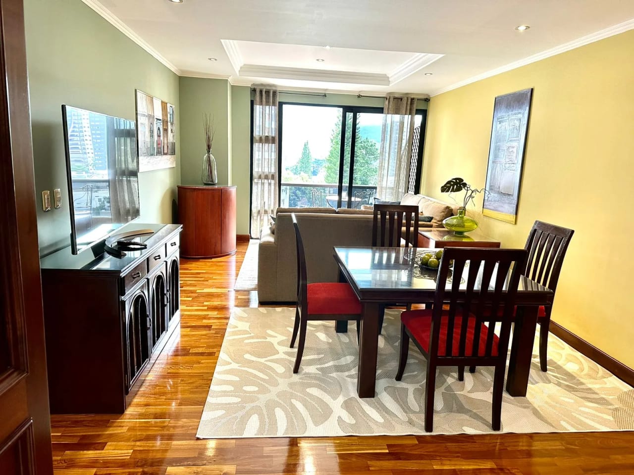 Alquiler de Apartamento en Zona 10 Altos de Santa Clara Amueblado — Apartamento en Alquiler en Altos de Santa Clara, Zona 10, Guatemala, Ciudad — foto 1 de 11