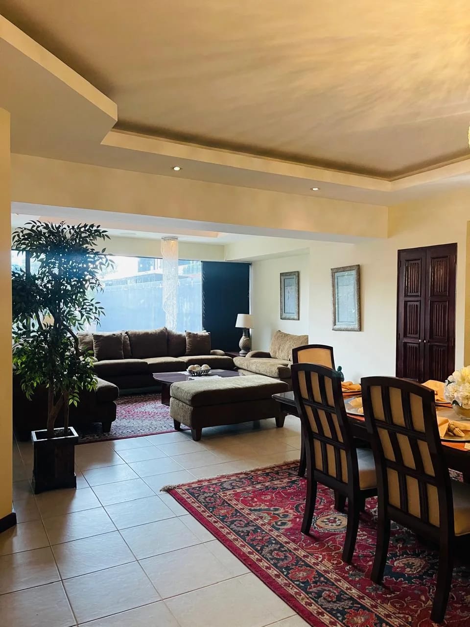 Venta de Amplio apartamento en zona 14 Bonaire, 3 dormitorios y dormit — Apartamento en Venta en Bonaire, Zona 14, Guatemala, Ciudad — foto 3 de 17
