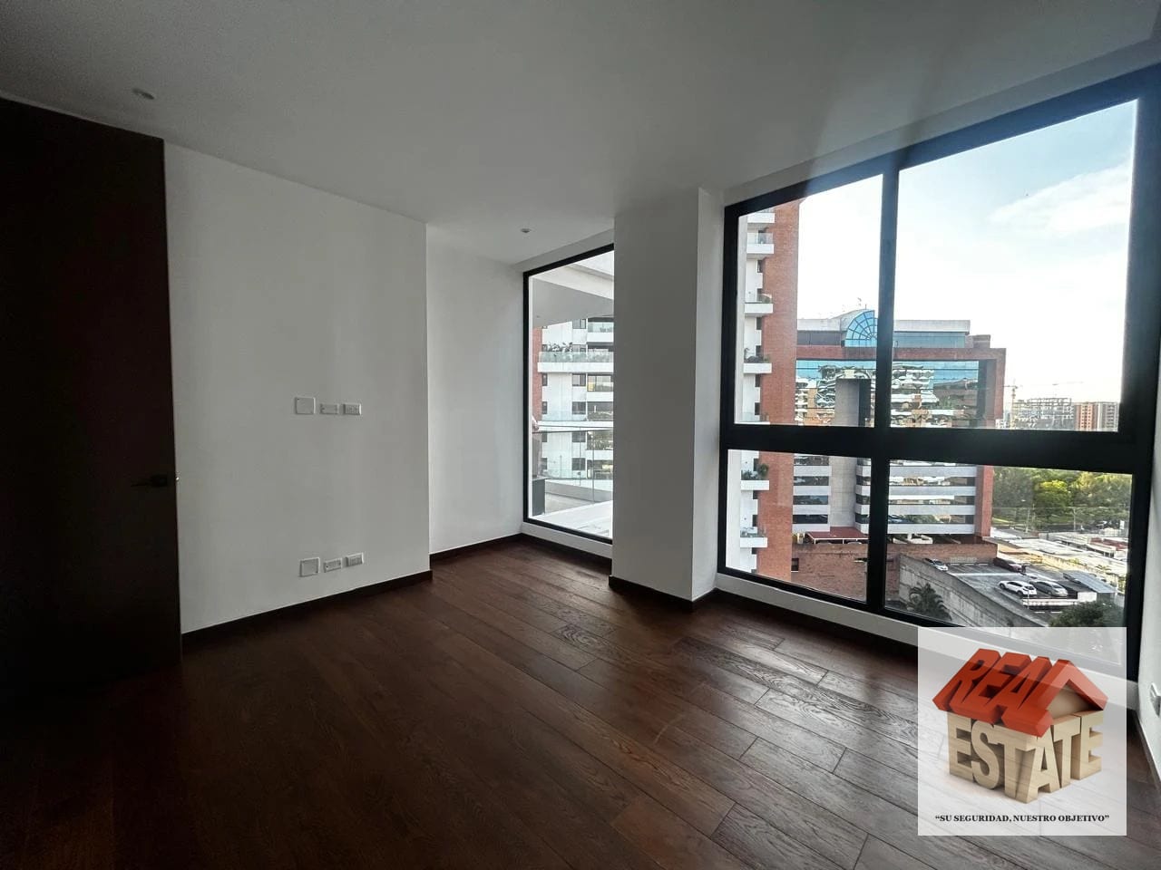 Edificio Zona 14 NUEVO alquilo apartamento sector súper exclusivo — Apartamento en Alquiler en Torre Carrá, Zona 14, Guatemala, Ciudad — foto 7 de 12