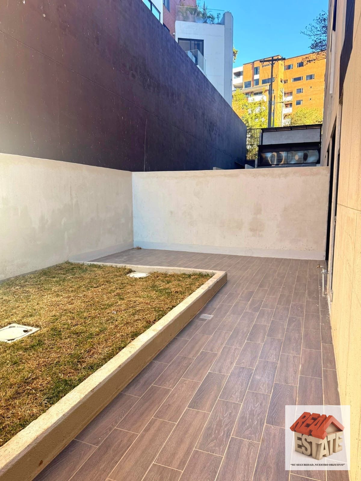ESQUINA QUiNCE alquilo apartamento NUEVO jardín — Apartamento en Alquiler en Multimedica, Zona 15, Guatemala, Ciudad — foto 9 de 17