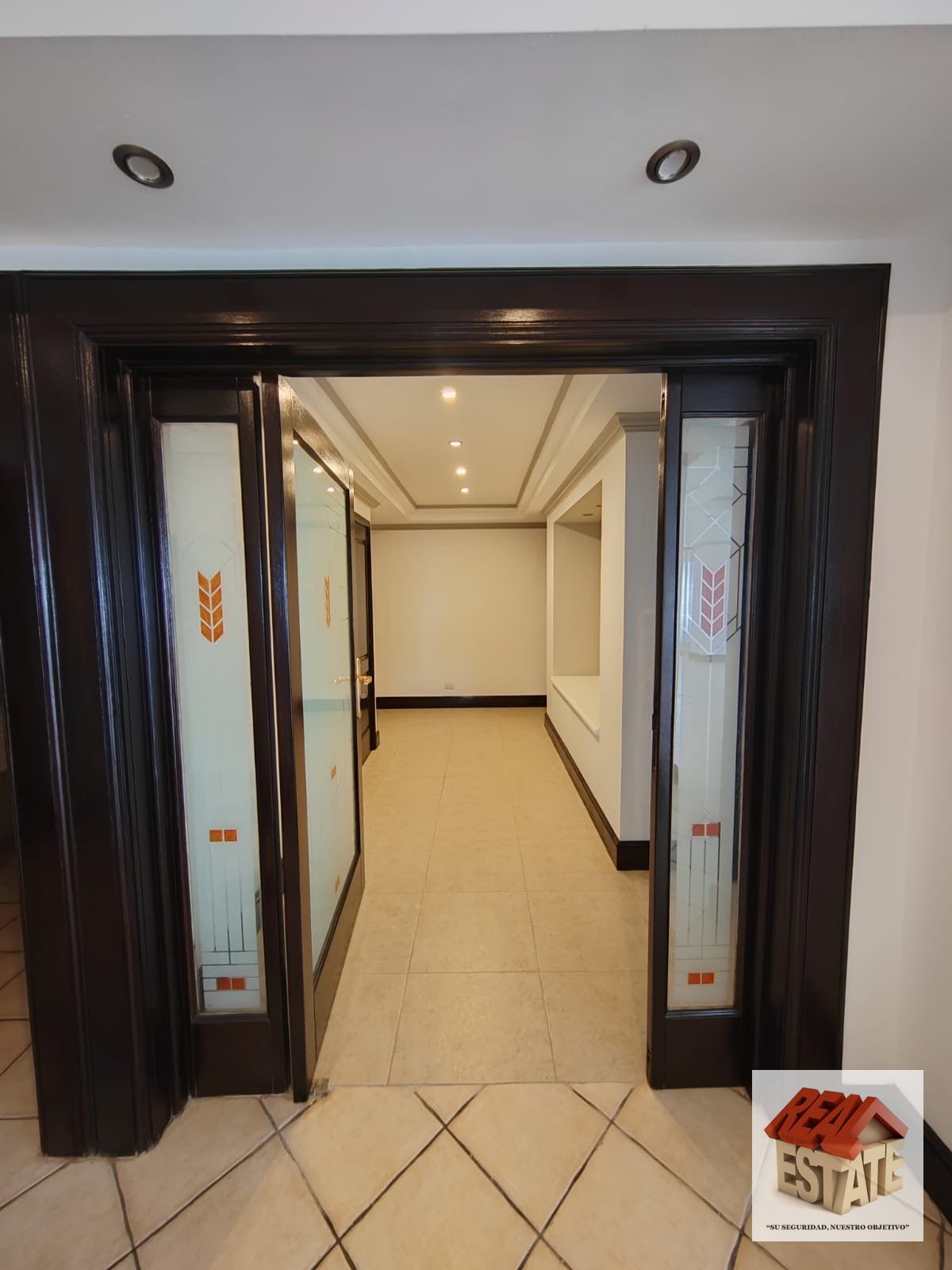 Pacífica Plaza alquilo amplio apartamento 300m2 rodeado balcón ha — Apartamento en Alquiler en La Cañada, Zona 14, Guatemala, Ciudad — foto 2 de 17