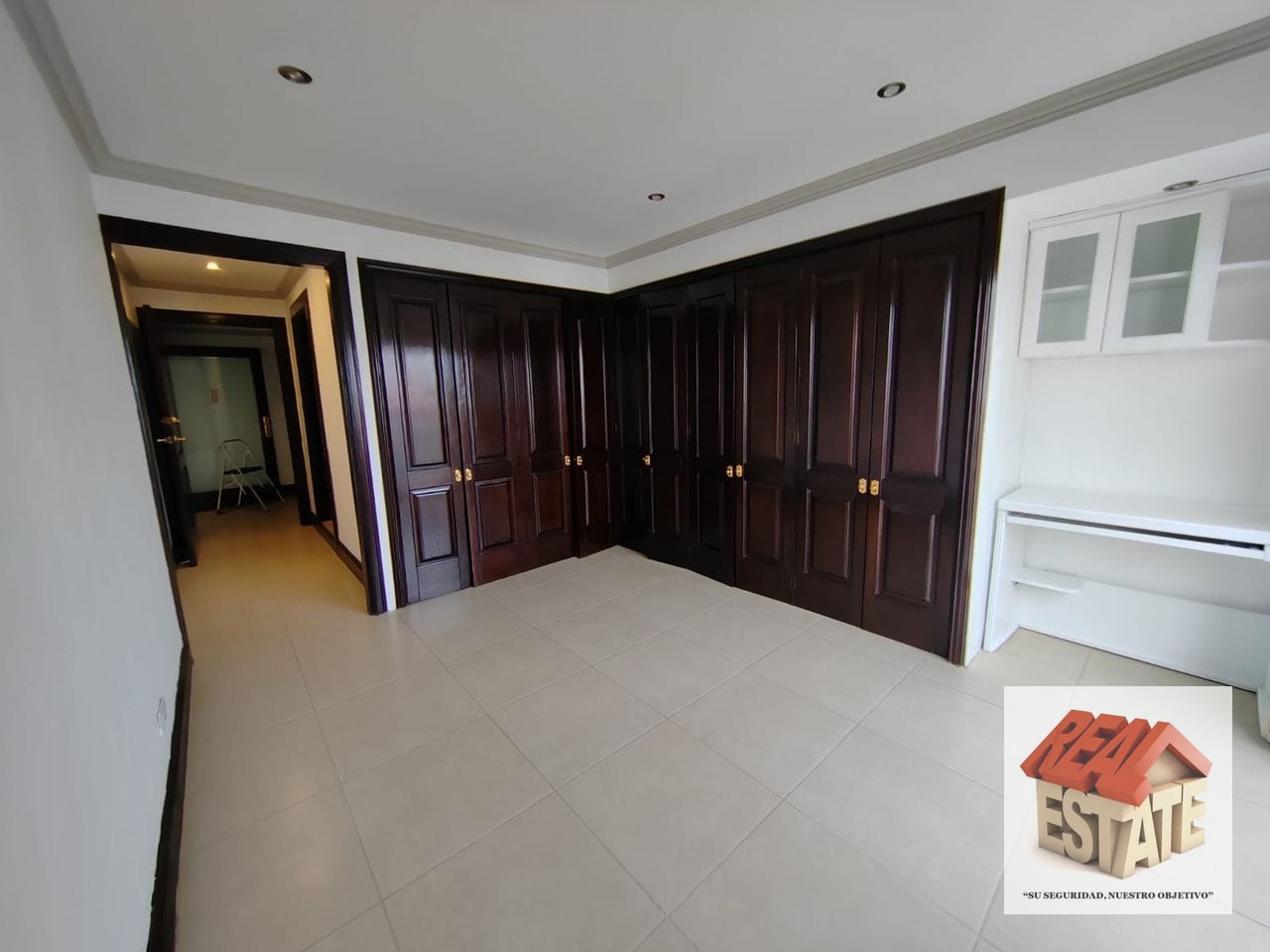 Pacífica Plaza alquilo amplio apartamento 300m2 rodeado balcón ha — Apartamento en Alquiler en La Cañada, Zona 14, Guatemala, Ciudad — foto 3 de 17