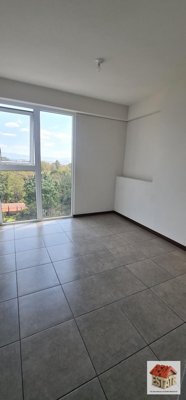 Zona 12 INITI alquilo amplio apartamento 95m2 — Apartamento en Alquiler en Prados de Monte María, Zona 12, Guatemala, Ciudad — foto 3 de 17