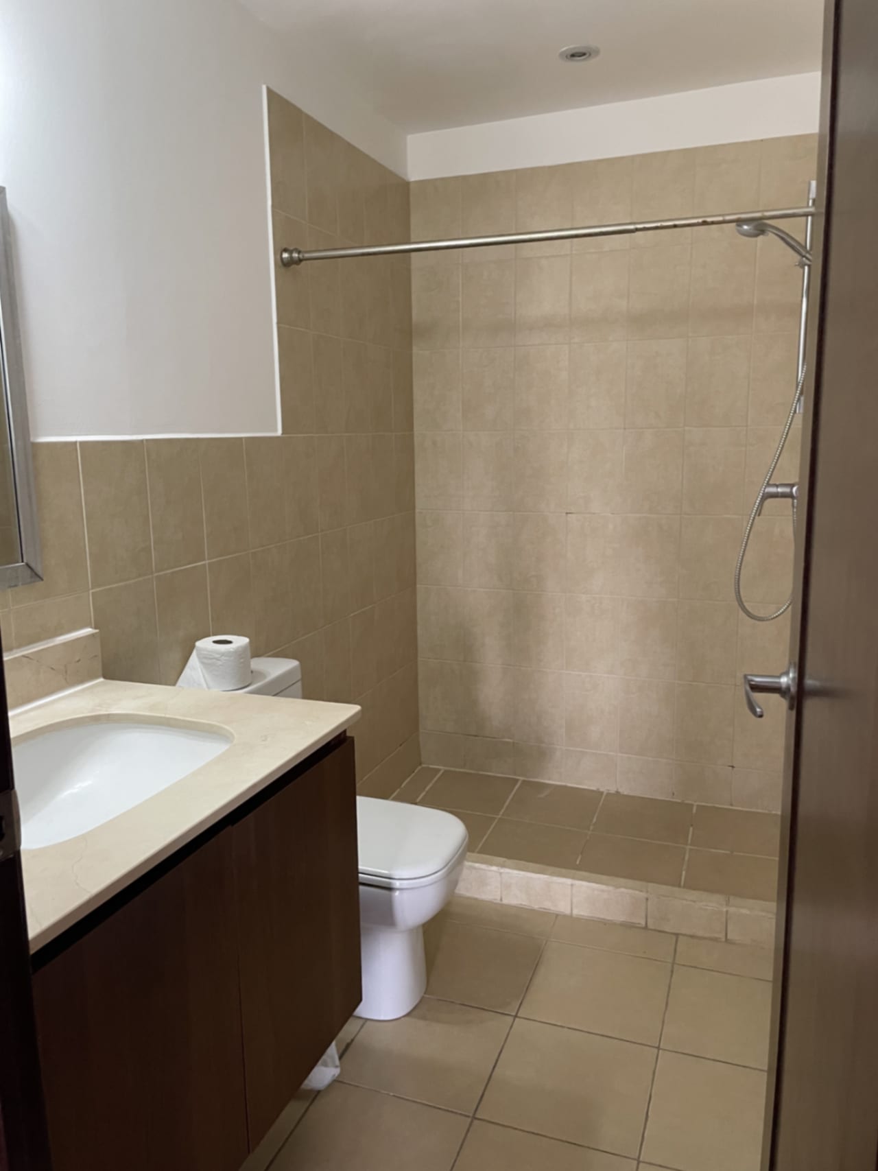 Precioso, Apartamento en Venta en Torre Quattro, Zona 14, Nivel Alto — Apartamento en Venta en Torre Quattro, Zona 14, Guatemala, Ciudad — foto 10 de 17