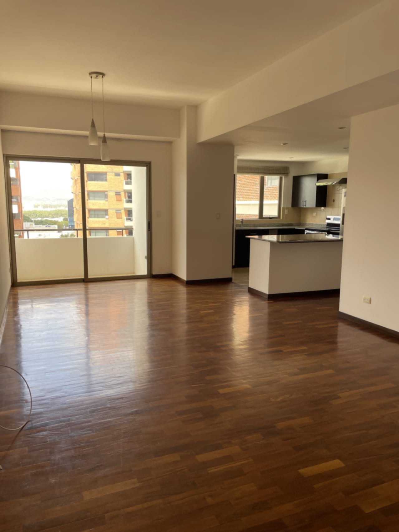 Precioso, Apartamento en Venta en Torre Quattro, Zona 14, Nivel Alto — Apartamento en Venta en Torre Quattro, Zona 14, Guatemala, Ciudad — foto 17 de 17