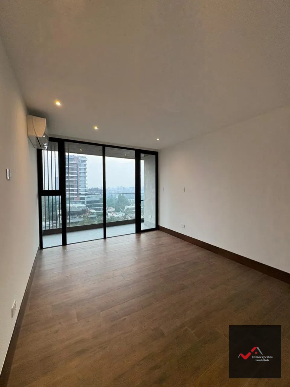 Apartamento en Renta Zona 15 Edificio Gaura Vista Hermosa 1 — Apartamento en Alquiler en Gaura, Zona 15, Guatemala, Ciudad — foto 4 de 8