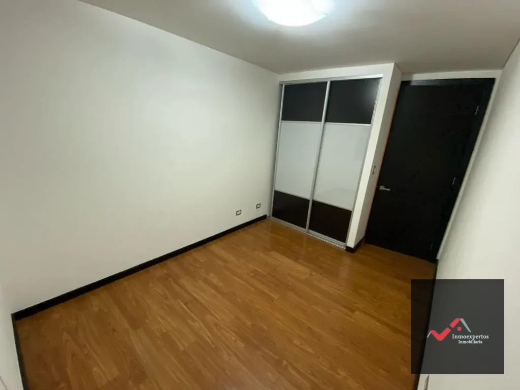 Apartamento en Renta Torre 14 Zona 14 — Apartamento en Alquiler en Zona 14, Guatemala, Ciudad — foto 8 de 13