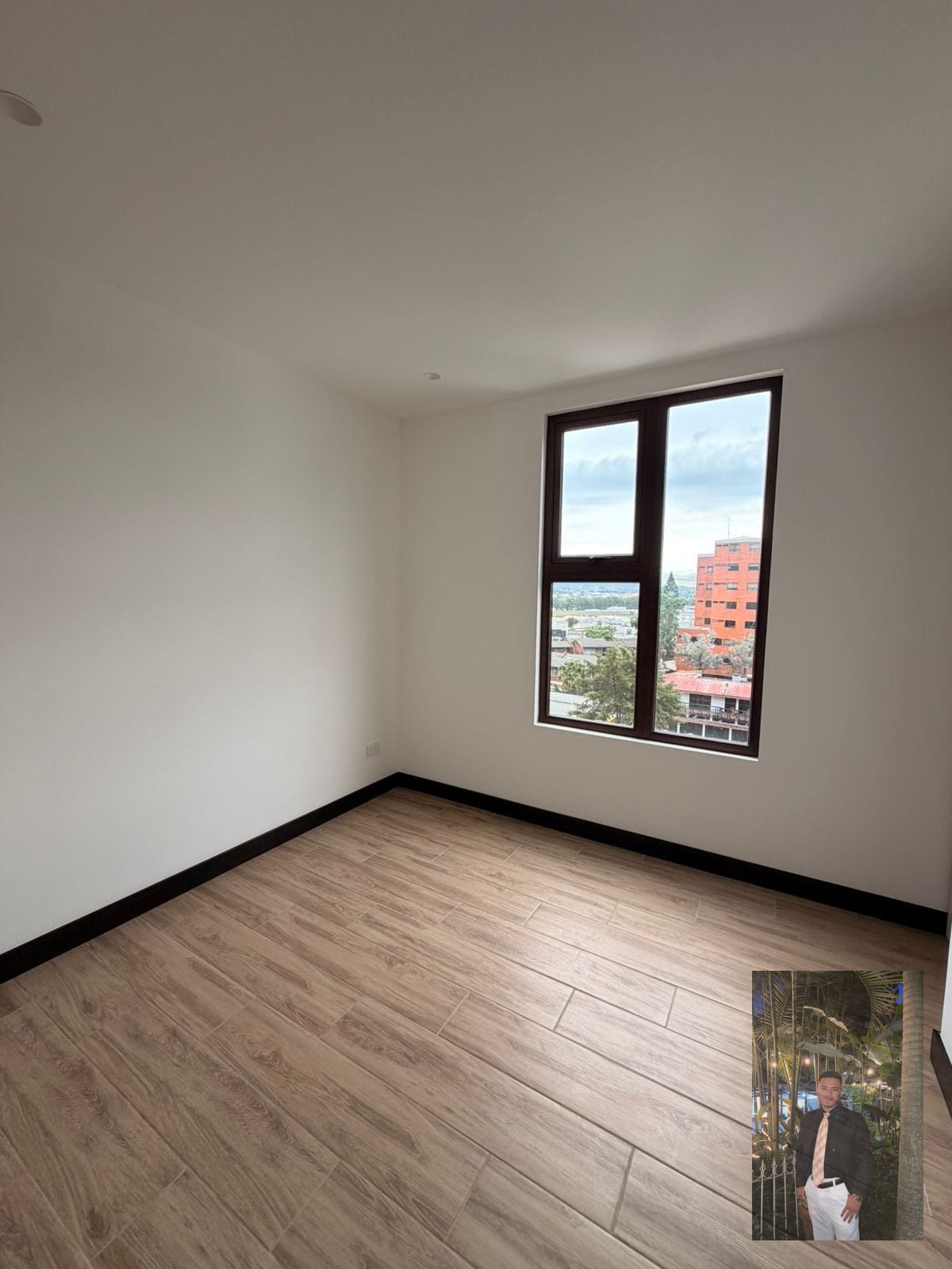 Hermoso apartamento en zona 13, edificio abitare americas — Apartamento en Venta en Zona 13, Guatemala, Ciudad — foto 3 de 9