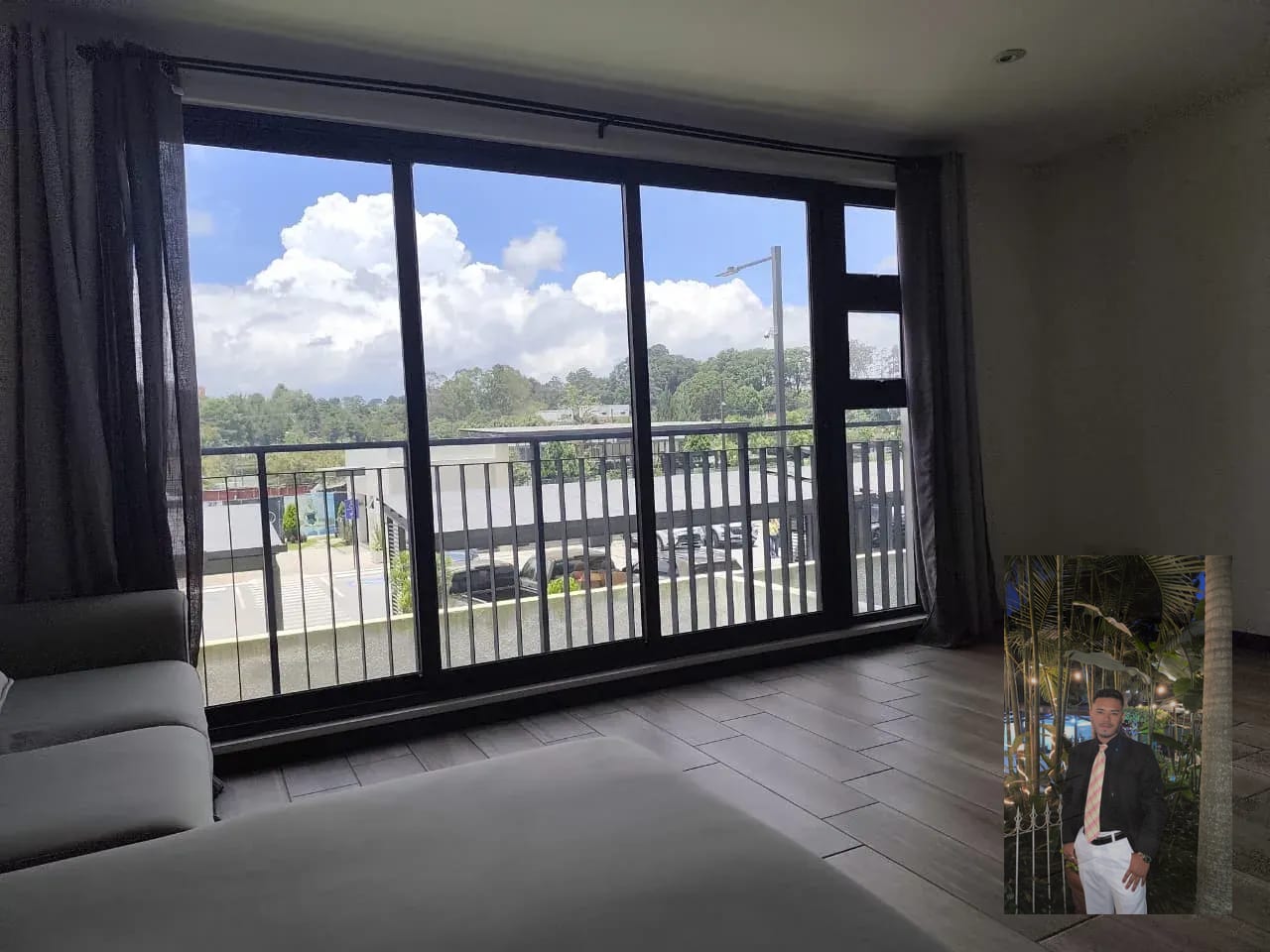 bello apartamento en venta, exclusivo en zona 16 — Apartamento en Venta en Zona 16, Guatemala, Ciudad — foto 2 de 15