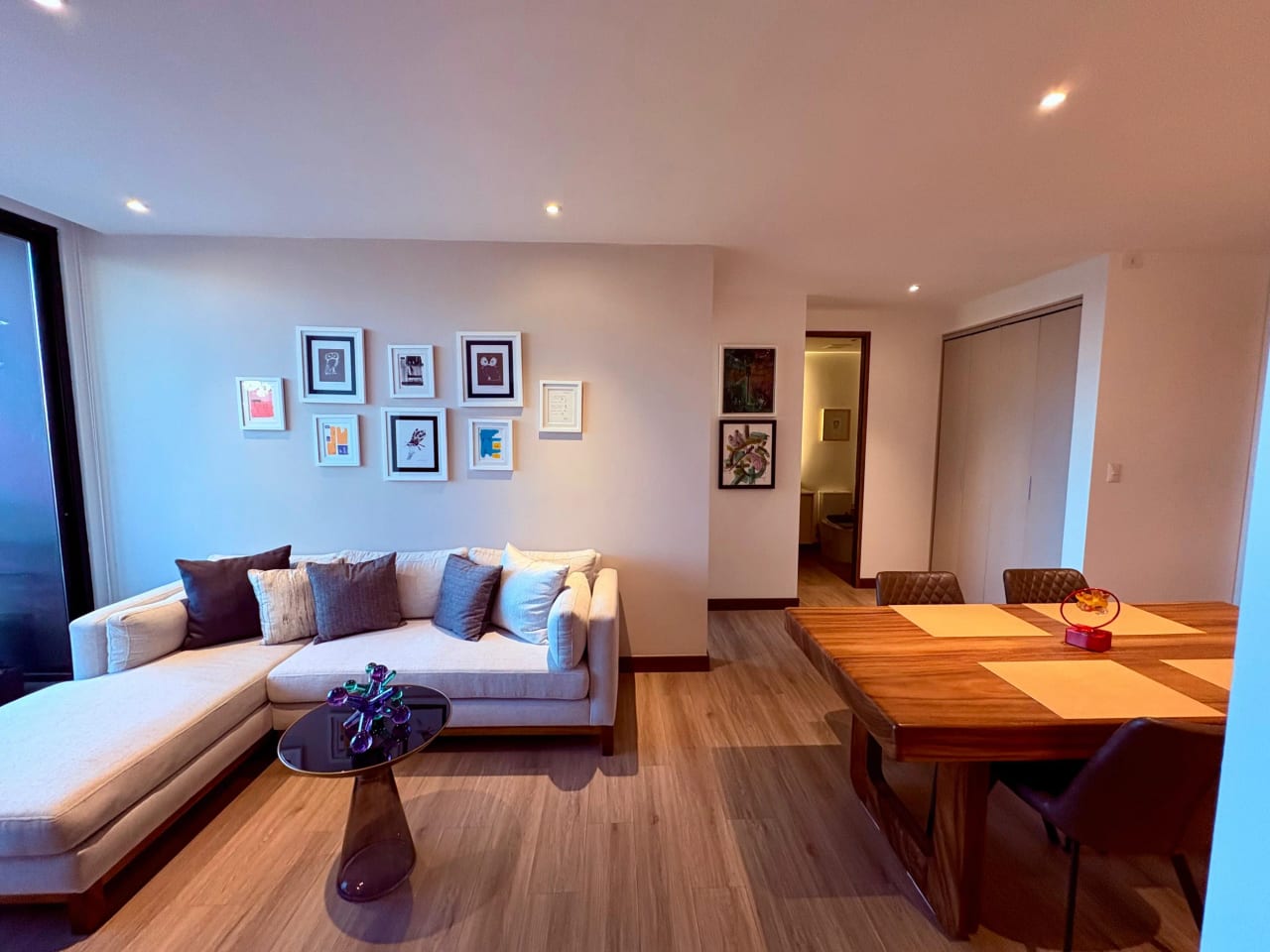Espectacular apartamento en venta o alquiler en zona 13 — Apartamento en Venta en Artis, Zona 13, Guatemala, Ciudad — foto 1 de 11