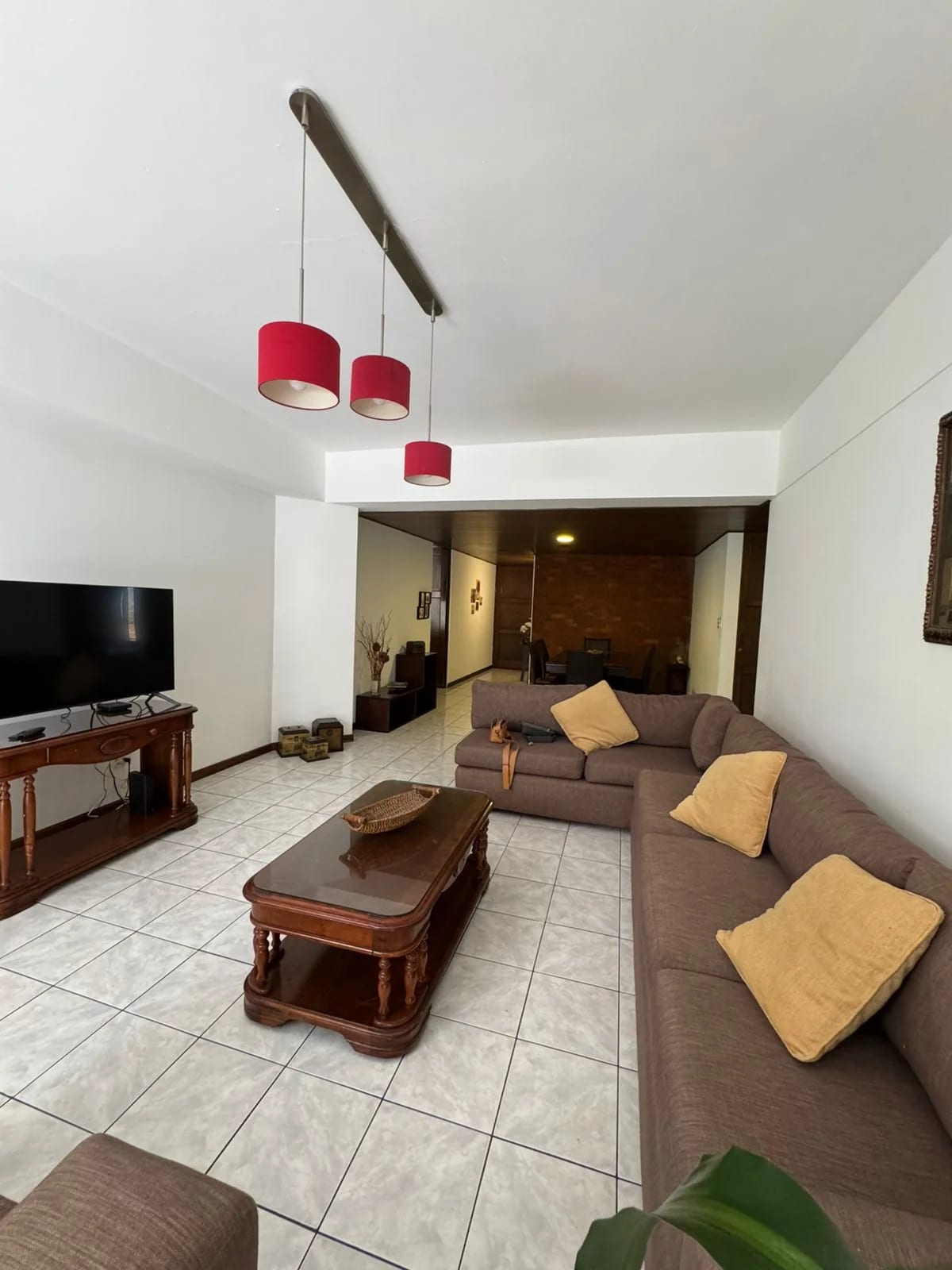 Alquilo ámplio apartamento en zona 10 Santa Clara 2 — Apartamento en Alquiler en Santa Clara II, Zona 10, Guatemala, Ciudad — foto 10 de 12