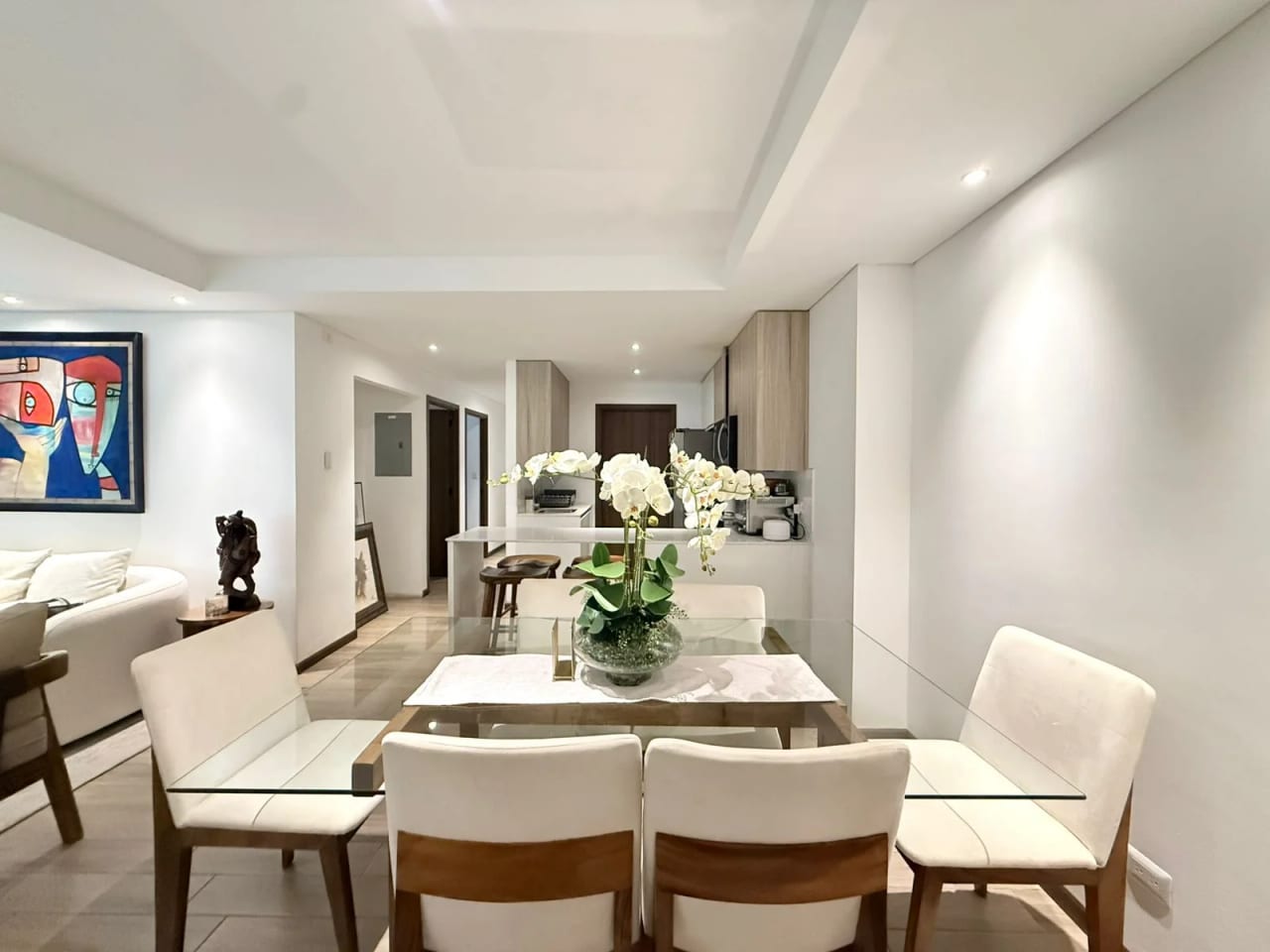 Vendo amplio y moderno apartamento en Z.13 cerca de Ave. Las Américas — Apartamento en Venta en Inara Americas, Zona 13, Guatemala, Ciudad — foto 1 de 8