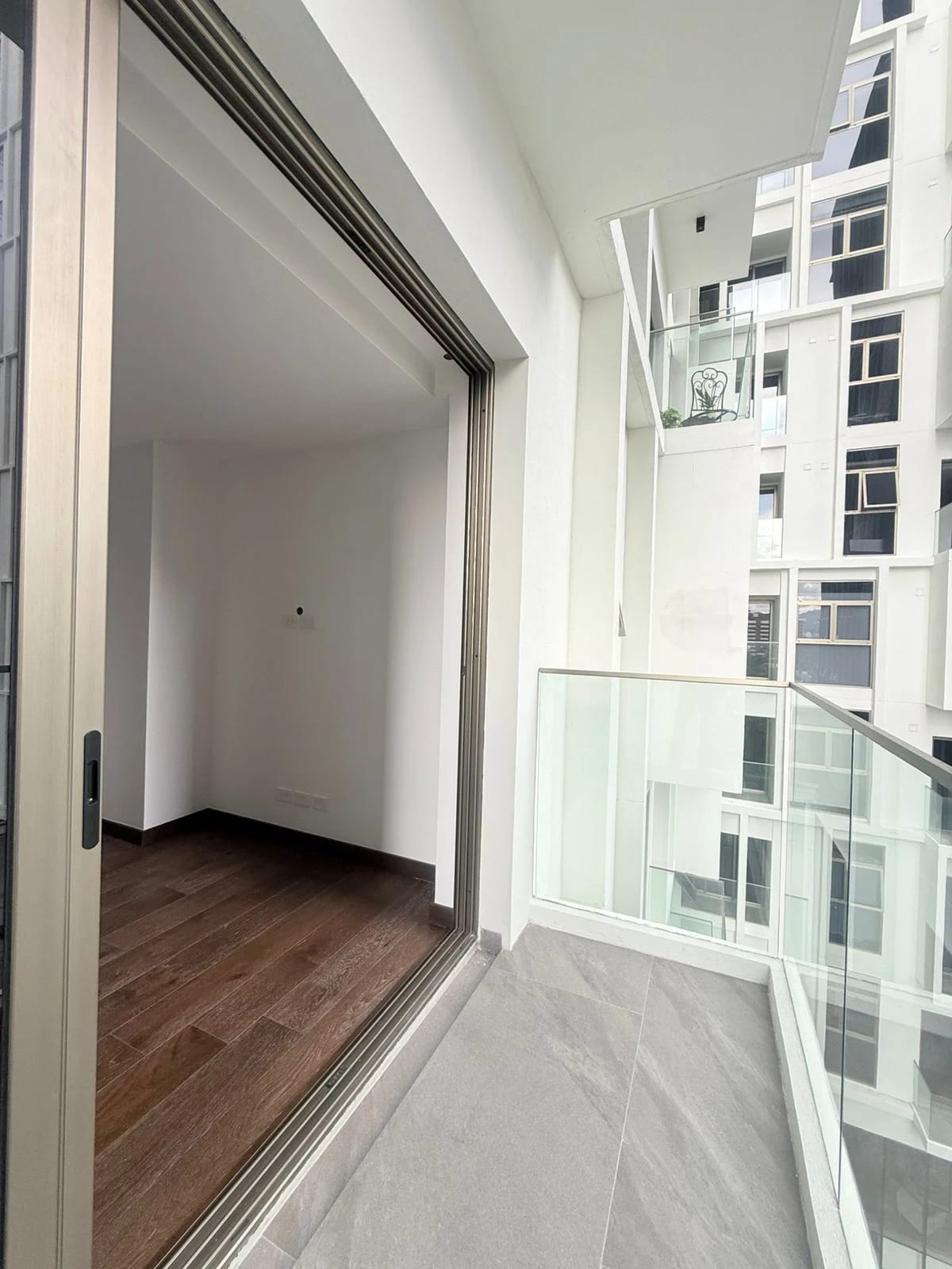 Vendo en Ganga apartamento en Z. 10 — Apartamento en Venta en Atarah, Zona 10, Guatemala, Ciudad — foto 8 de 11
