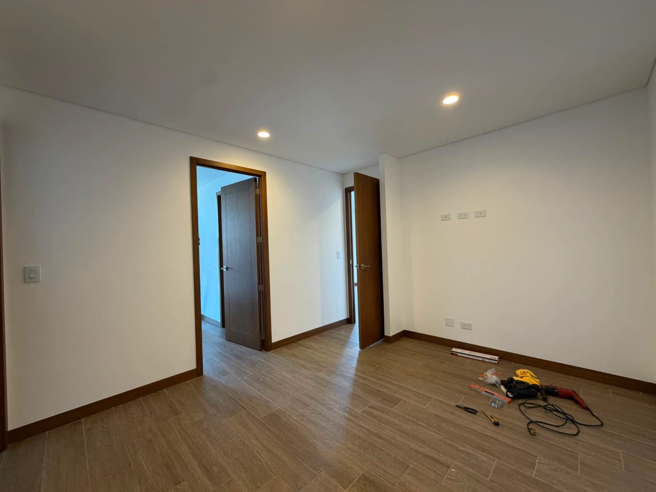 Alquilo apartamento en zona 10, edificio Ferre Diez — Apartamento en Alquiler en Ferré Diez, Zona 10, Guatemala, Ciudad — foto 15 de 17