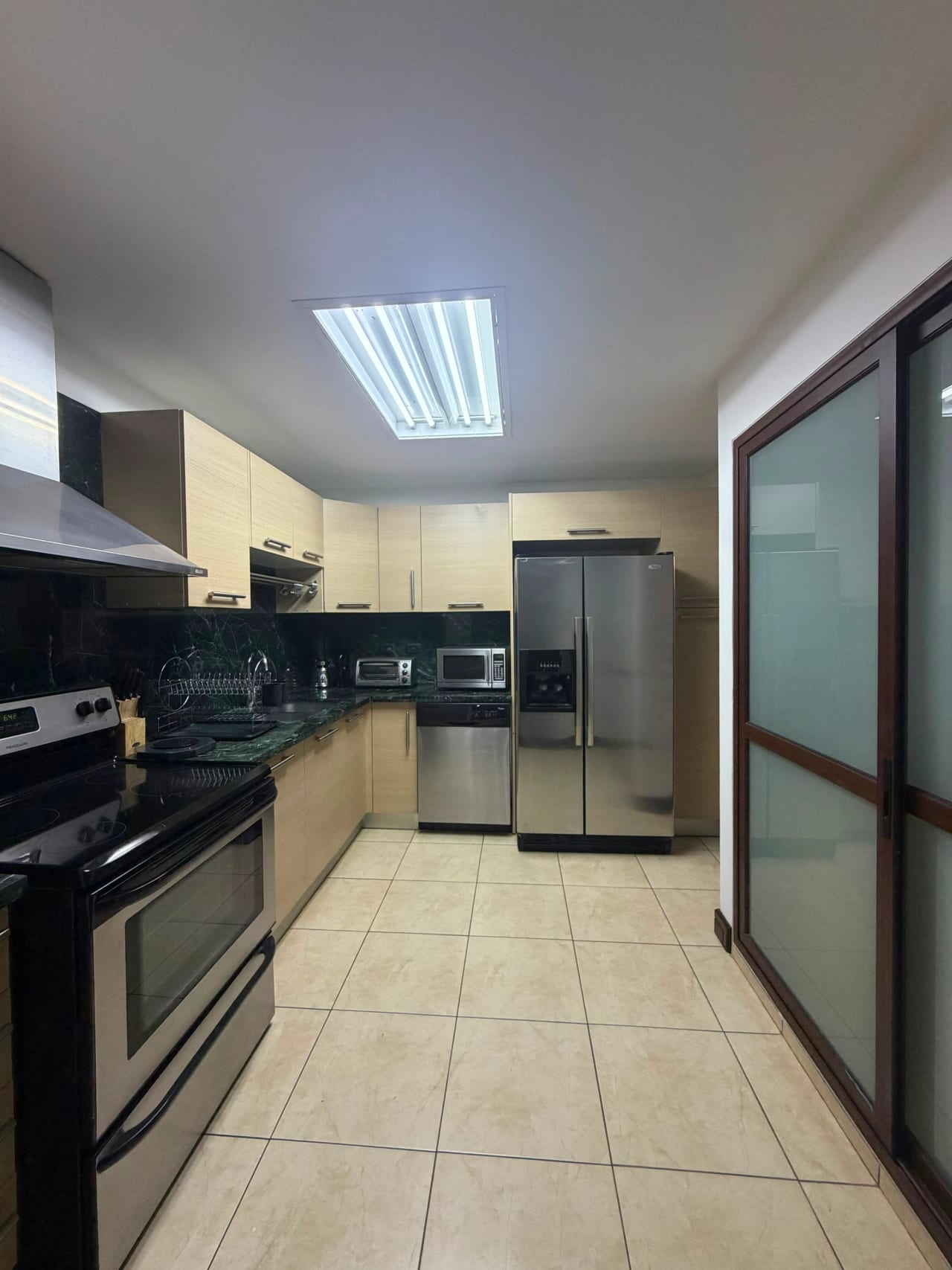 Alquilo espectacular apartamento en Z.10 Santa Maria — Apartamento en Alquiler en Santa María, Zona 10, Guatemala, Ciudad — foto 6 de 14