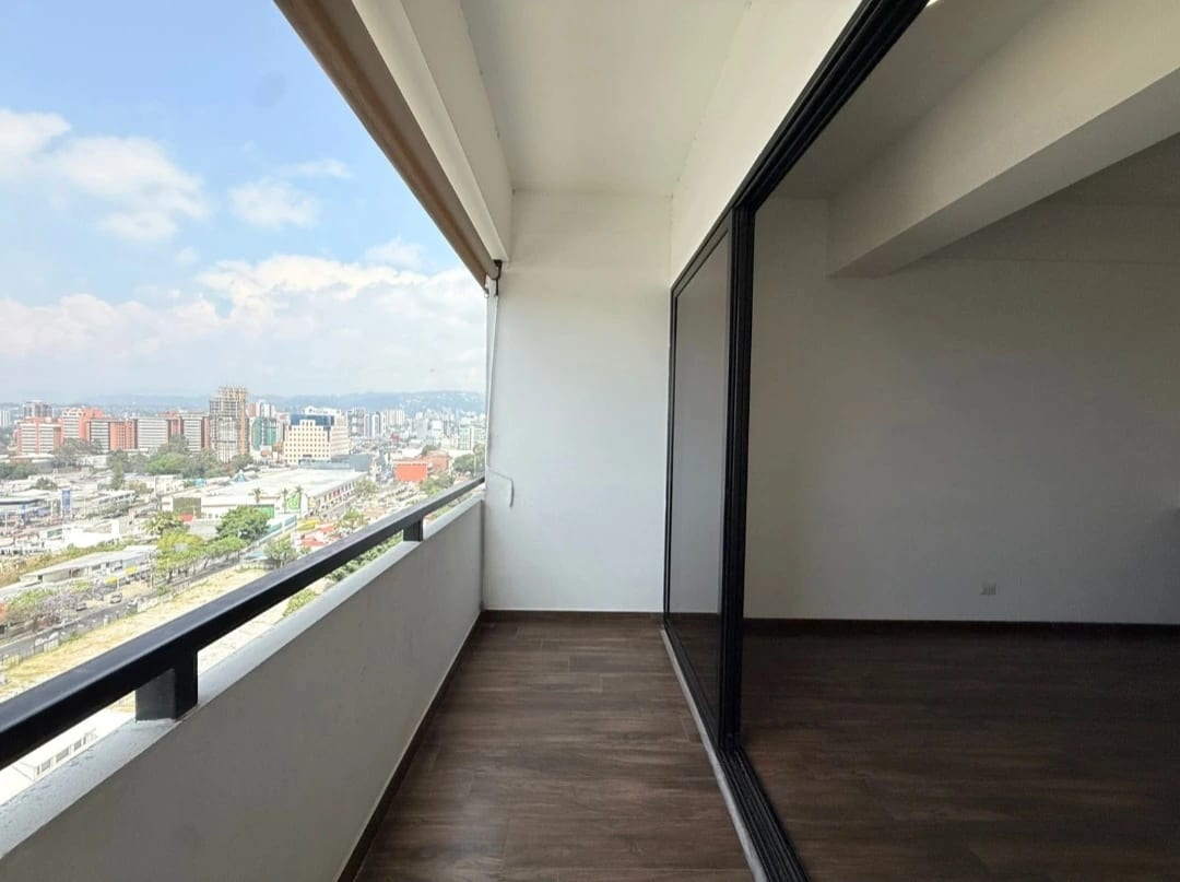 Alquilo lindo apartamento en zona 10 — Apartamento en Alquiler en Casa Acueducto, Zona 10, Guatemala, Ciudad — foto 13 de 16