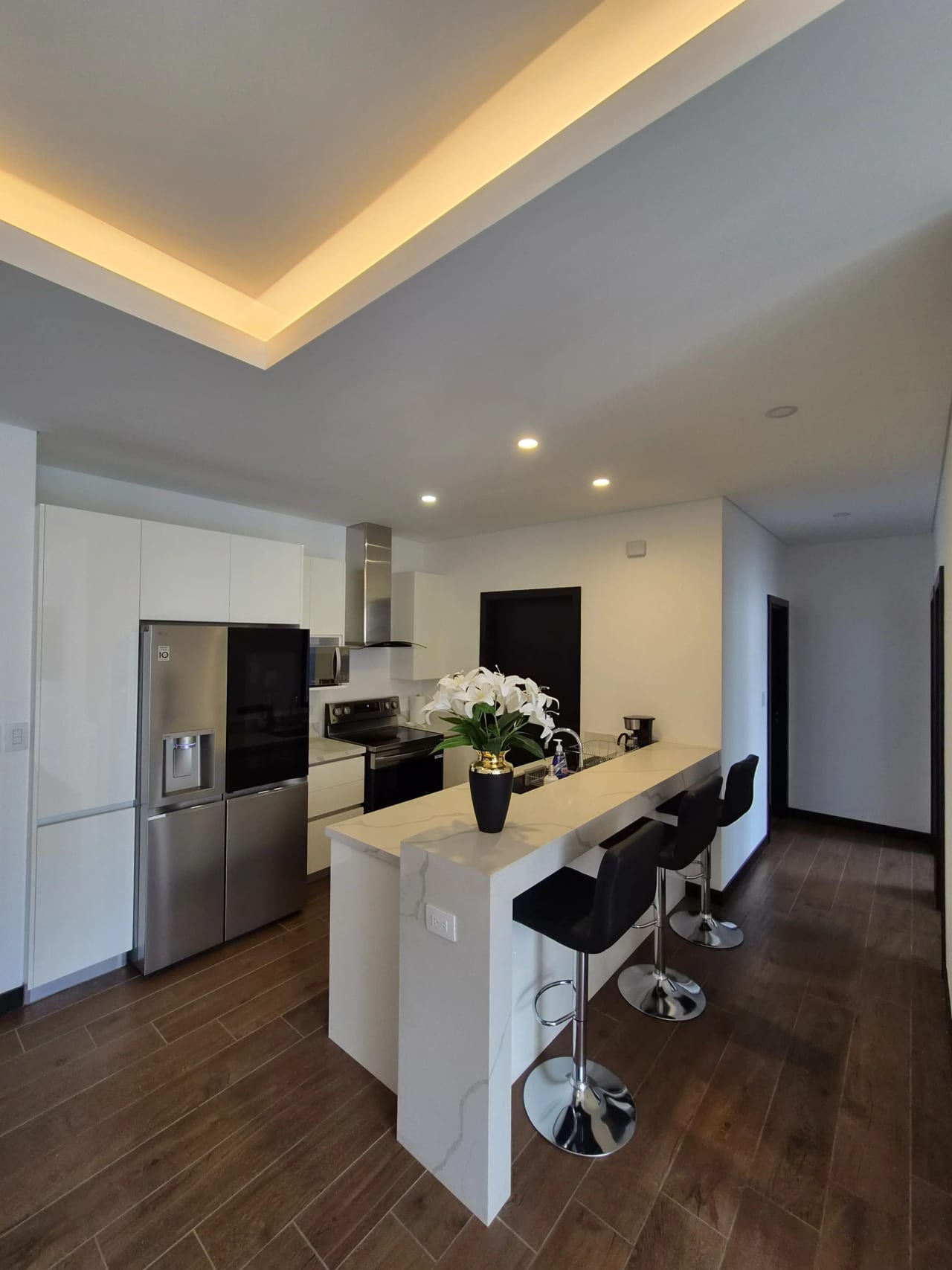 Alquilo lindo apartamento en zona 16 — Apartamento en Alquiler en Lirios de Cayalá I, Zona 16, Guatemala, Ciudad — foto 8 de 16