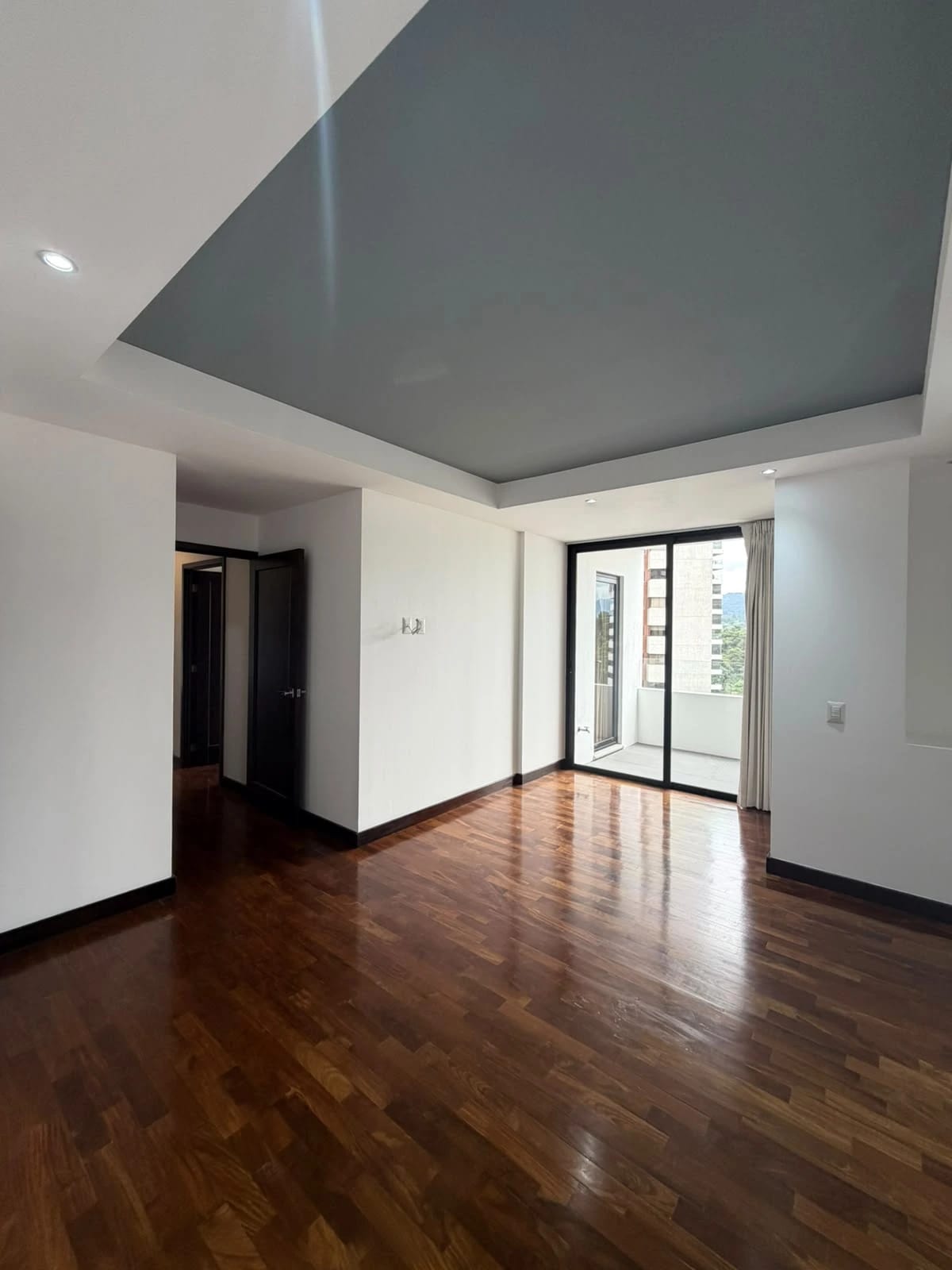 Alquilo amplio apartamento en Z. 10 Santa María — Apartamento en Alquiler en Santa María, Zona 10, Guatemala, Ciudad — foto 15 de 17