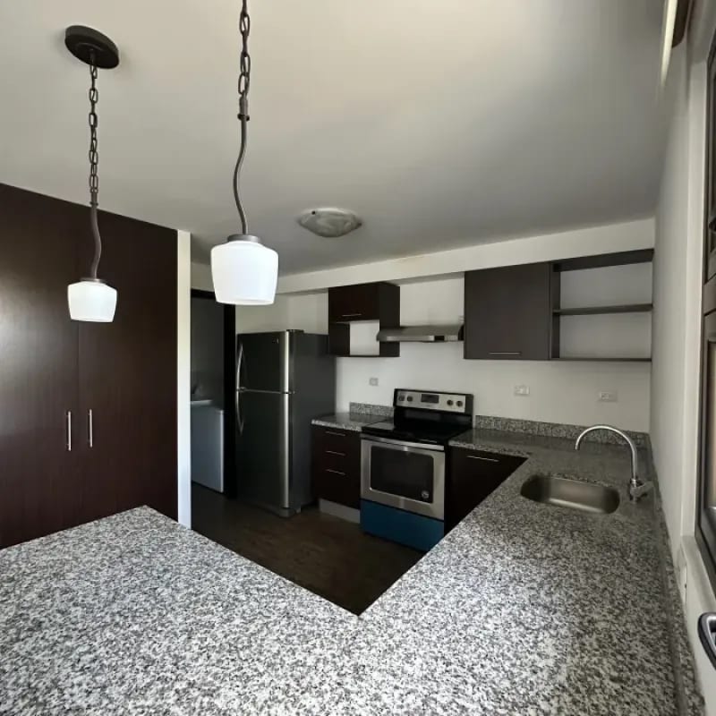 Rento Amplio Apartamento Zona 15 — Apartamento en Alquiler en Zona 15, Guatemala, Ciudad — foto 4 de 9
