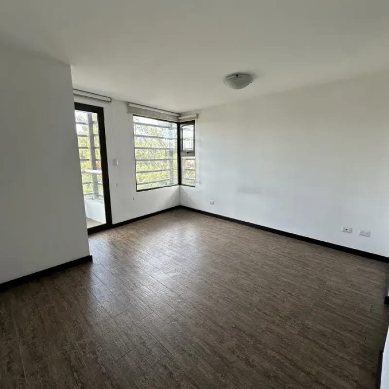 Rento Amplio Apartamento Zona 15 — Apartamento en Alquiler en Zona 15, Guatemala, Ciudad — foto 6 de 9