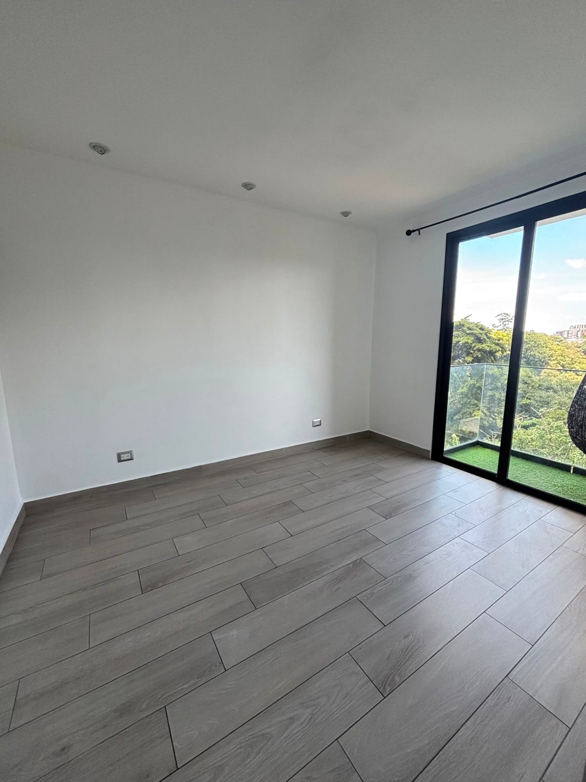 En Renta Apartamento Zona 15 — Apartamento en Alquiler en Zona 15, Guatemala, Ciudad — foto 3 de 10