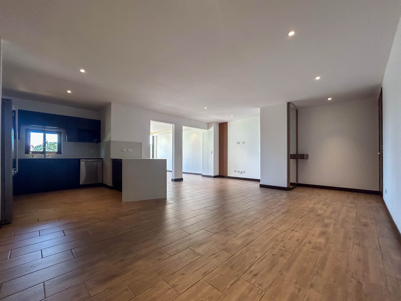 En Renta apartamento en Oakland, Zona 10 — Apartamento en Alquiler en Zona 10, Guatemala, Ciudad — foto 2 de 16