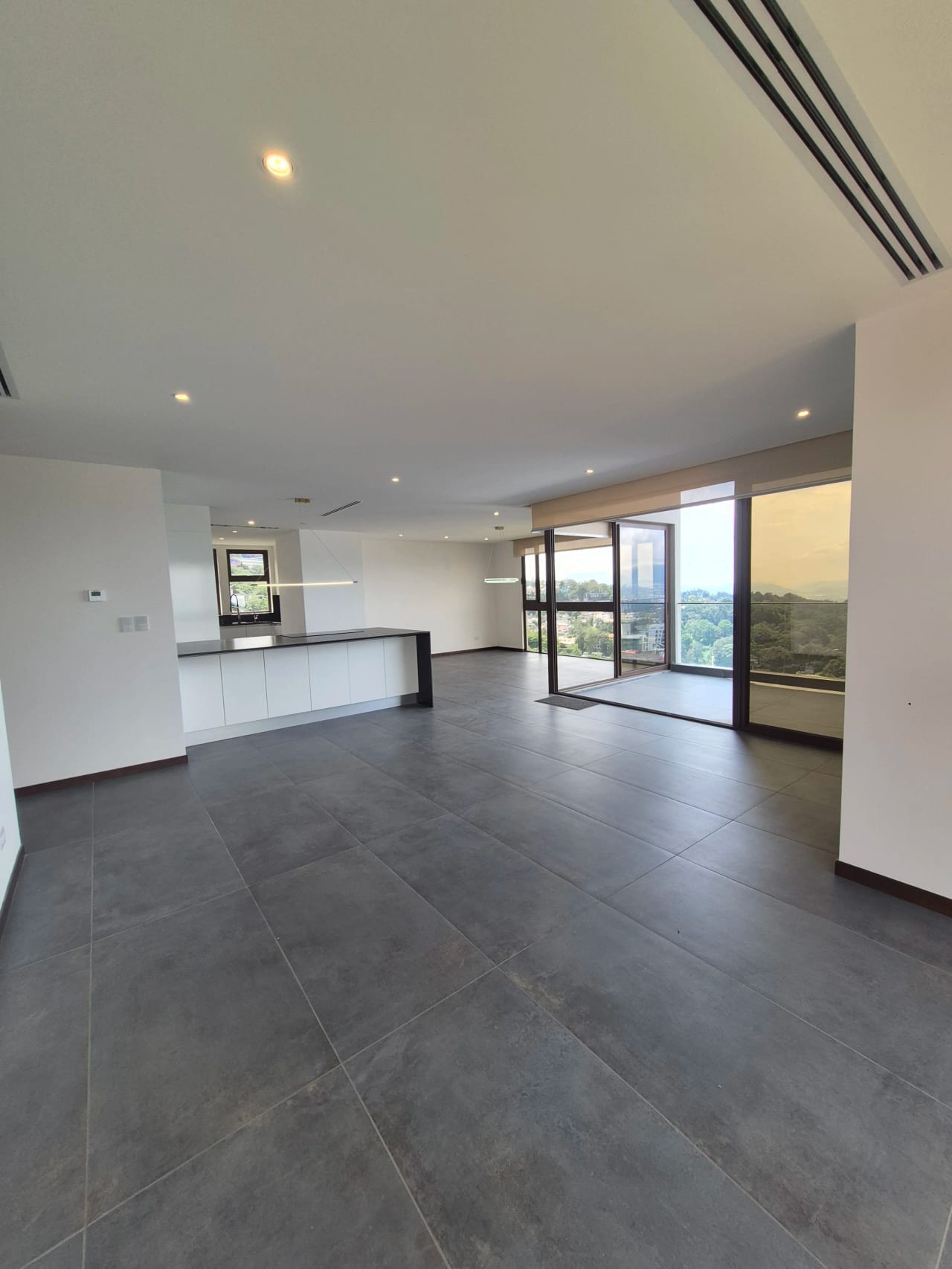 En Venta Moderno Penthouse con Increibles Vistas, San Lázaro Zona 15 — Apartamento en Venta en San Lázaro, Zona 15, Guatemala, Ciudad — foto 1 de 16