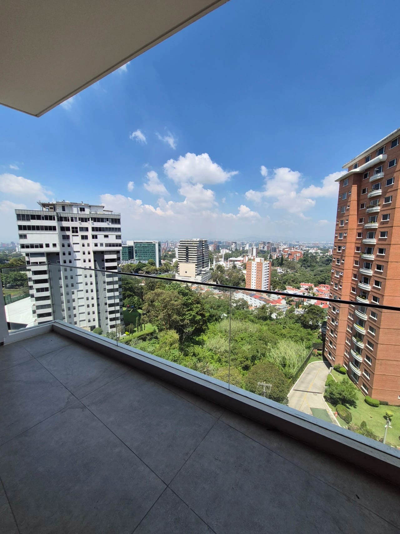 Moderno Apartamento en Venta Sector San Lázaro, Zona 15 — Apartamento en Venta en Zona 15, Guatemala, Ciudad — foto 3 de 11