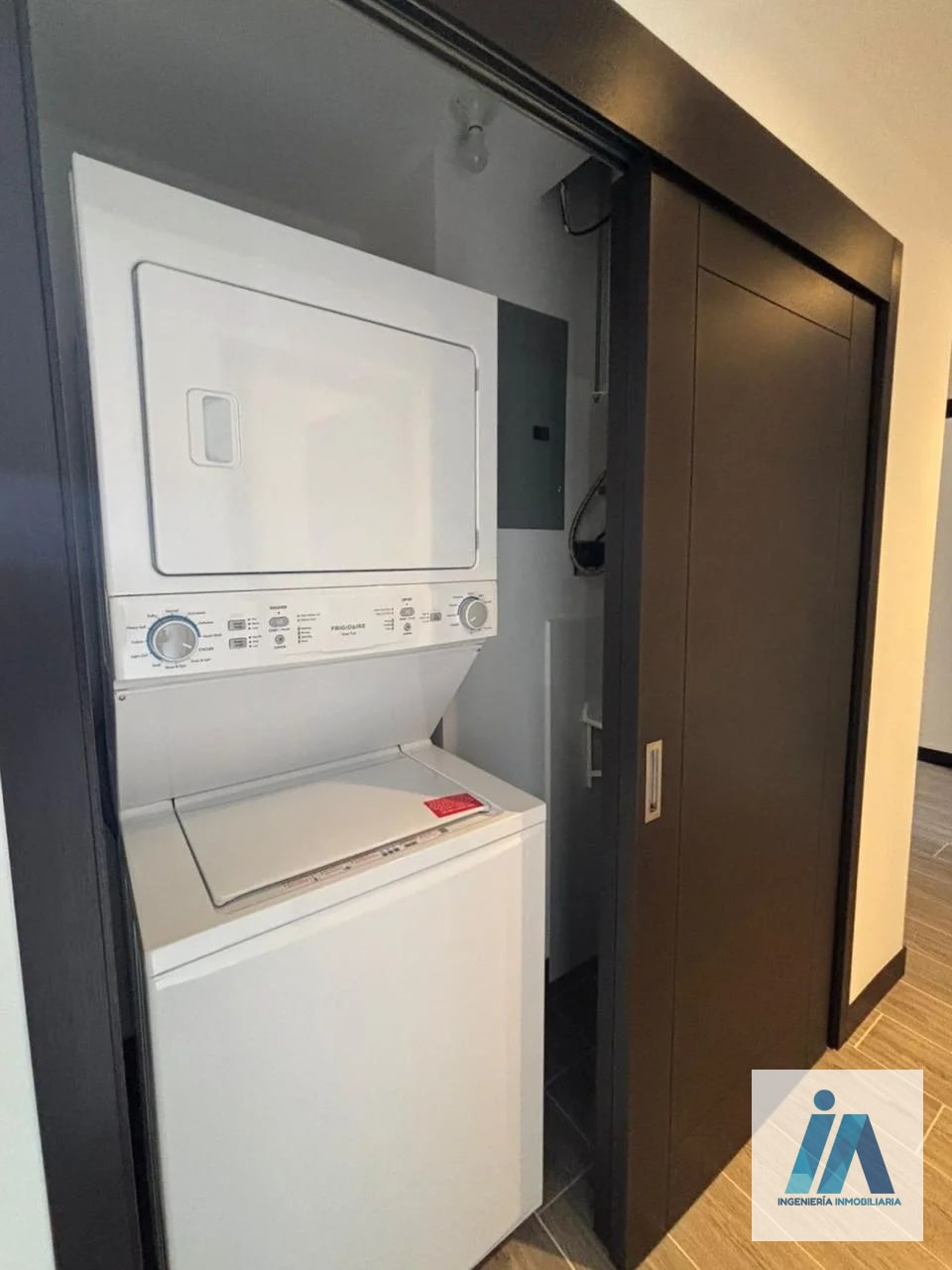 APARTAMENTO EN ALQUILER 📍Edificio Alena, Zona 15 VH II - 11