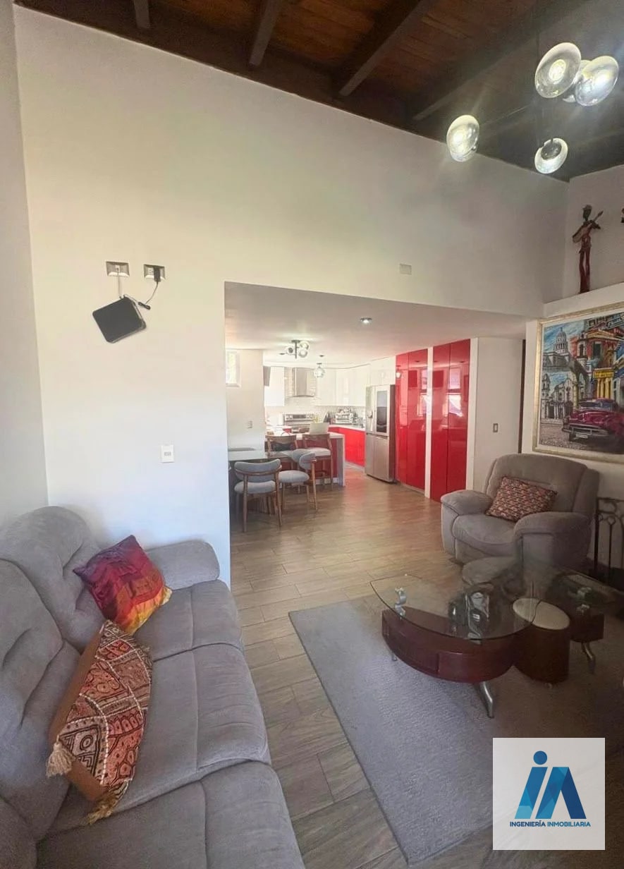 APARTAMENTO REMODELADO EN VENTA📍Jardines de la Villa, Zona 10 - 4