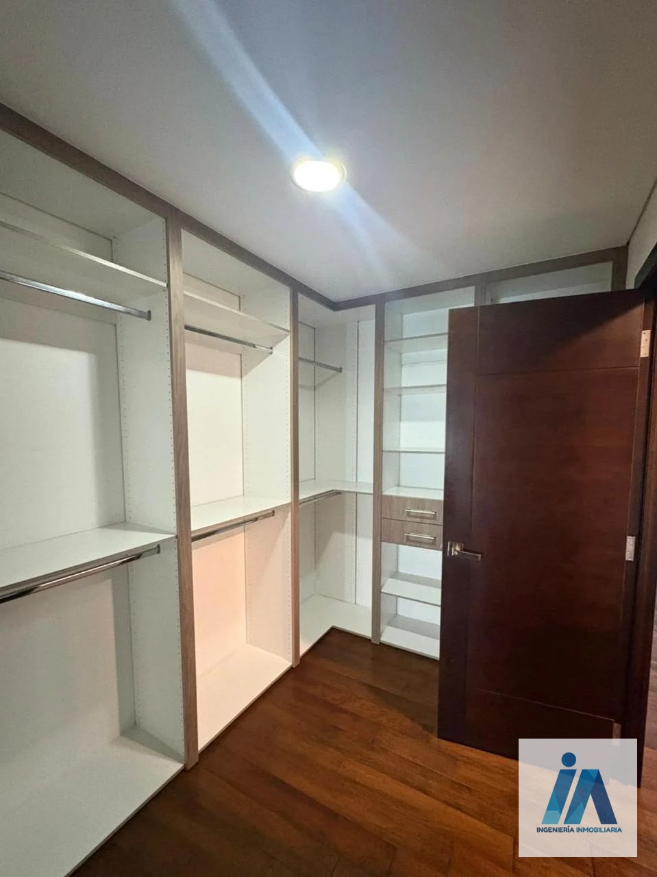 APARTAMENTO AMUEBLADO EN ALQUILER đViĂș CayalĂĄ, Zona 16 â Apartamento en Alquiler en Zona 16, Guatemala, Ciudad â foto 12 de 17