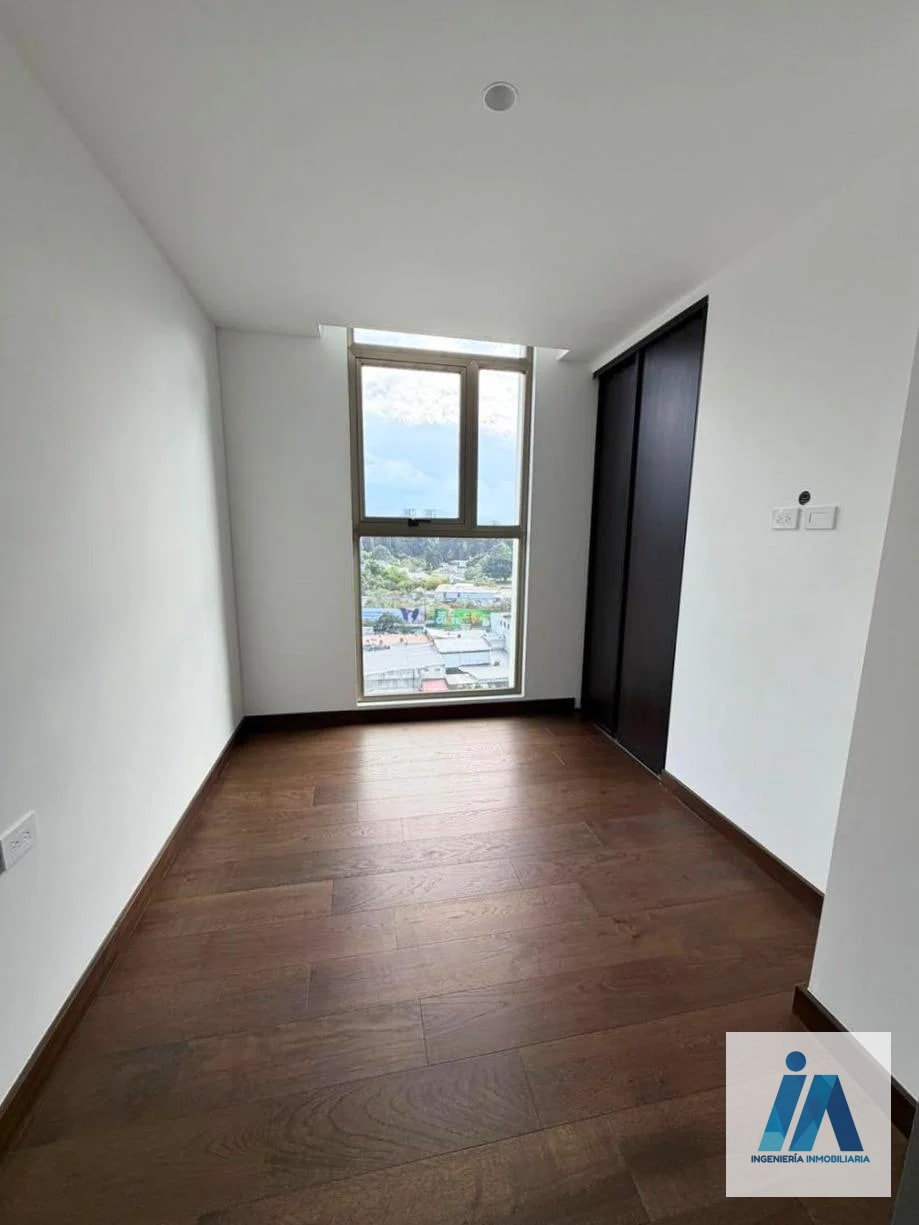 APARTAMENTO EN ALQUILER 📍 Edificio Atarah, Zona 10 — Apartamento en Alquiler en Atarah, Zona 10, Guatemala, Ciudad — foto 3 de 10