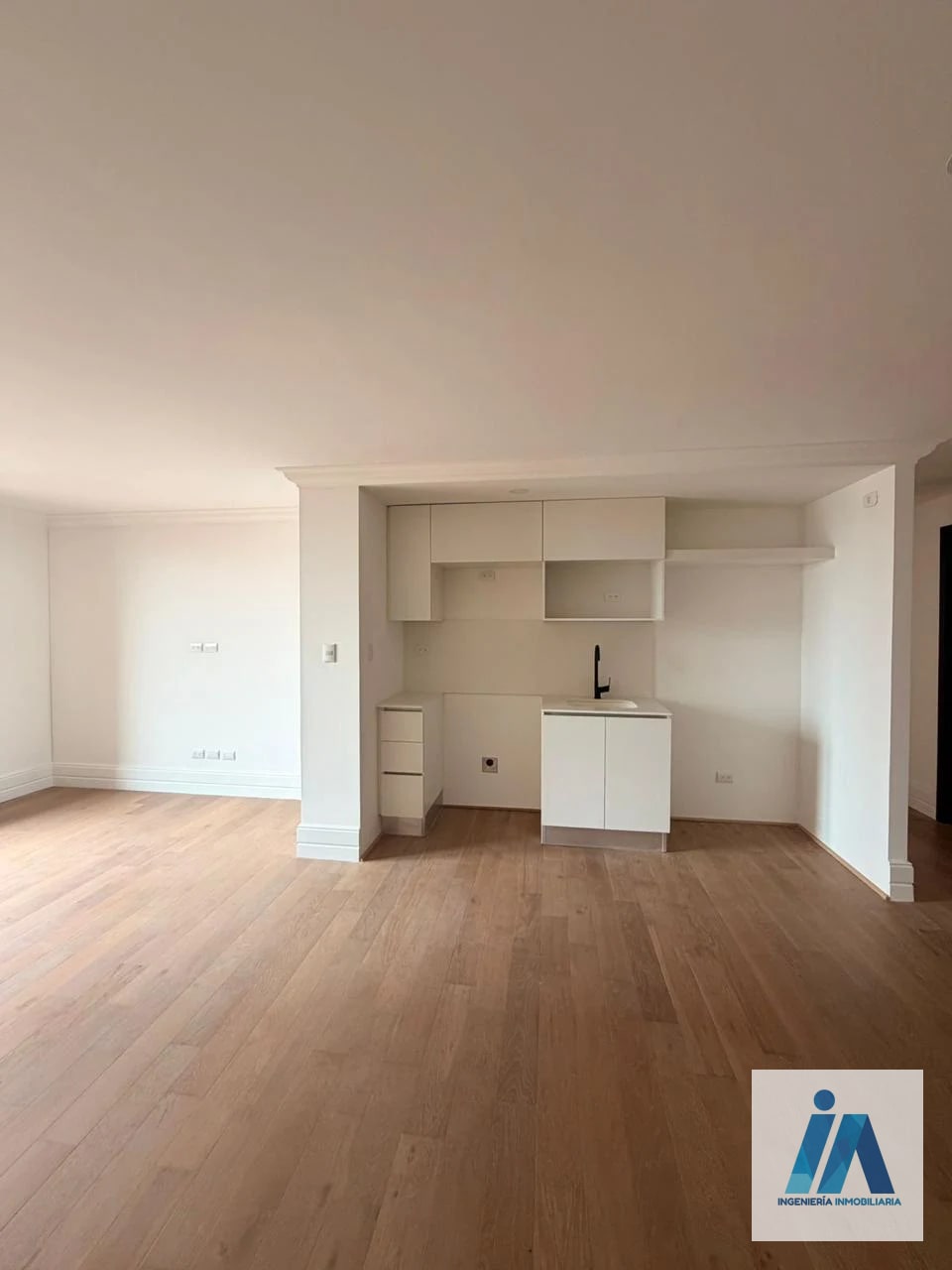 APARTAMENTO EN ALQUILER đ Edificio CĂ©ntrico, Zona 5 â Apartamento en Alquiler en Zona 5, Guatemala, Ciudad â foto 4 de 17