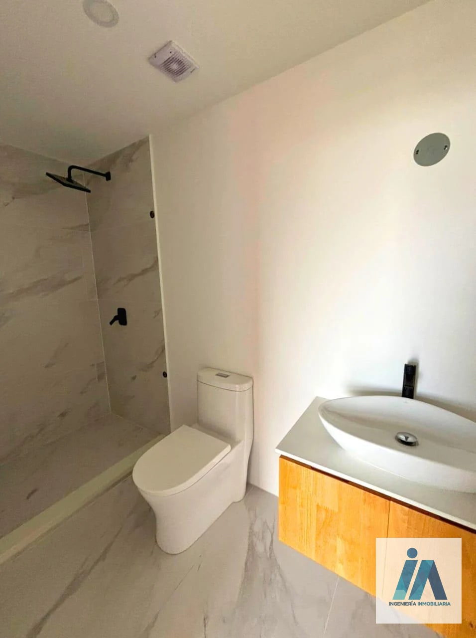 ⭕️ NUEVO PRECIO APARTAMENTO EN ALQUILER o VENTA📍 Edificio Céntrico, Zona 5 — Apartamento en Alquiler en Zona 5, Guatemala, Ciudad — foto 8 de 12