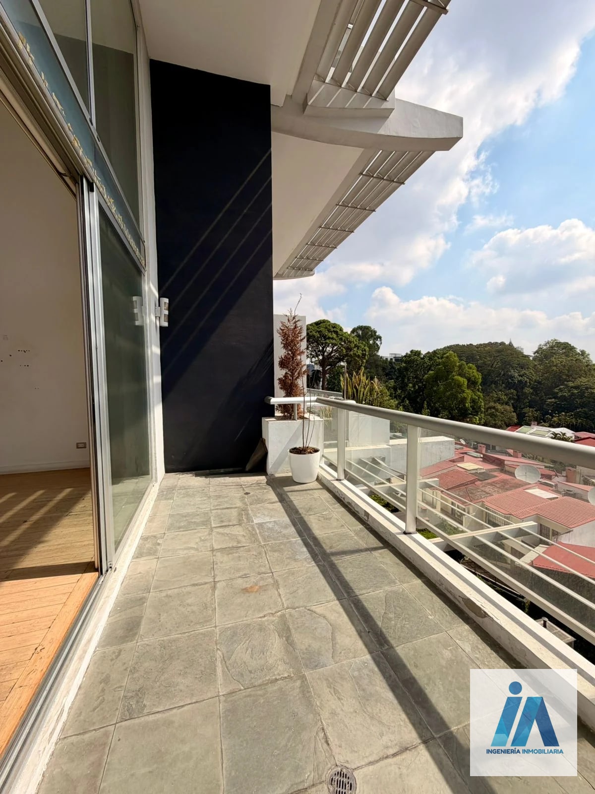 APARTAMENTO EN ALQUILER o VENTA📍 Edificio Atrium, zona 10 — Apartamento en Alquiler en Zona 10, Guatemala, Ciudad — foto 2 de 16